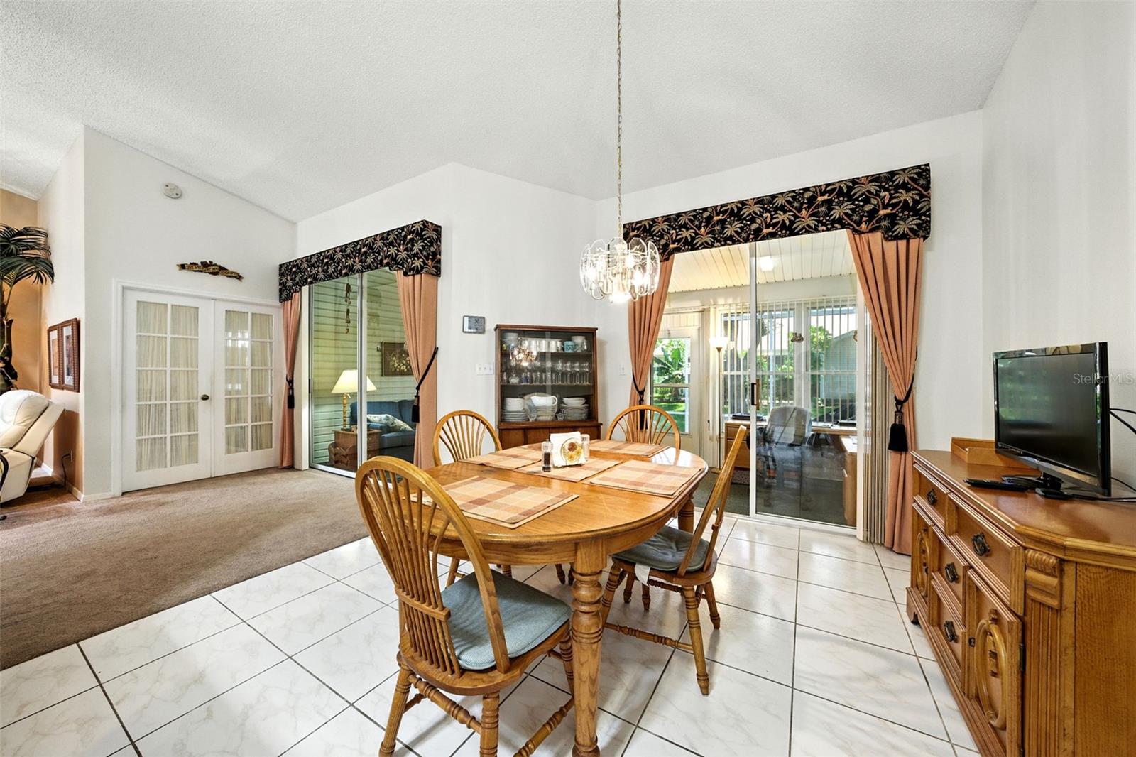 Image 13 of 57 For 4552 Peach Tree Street