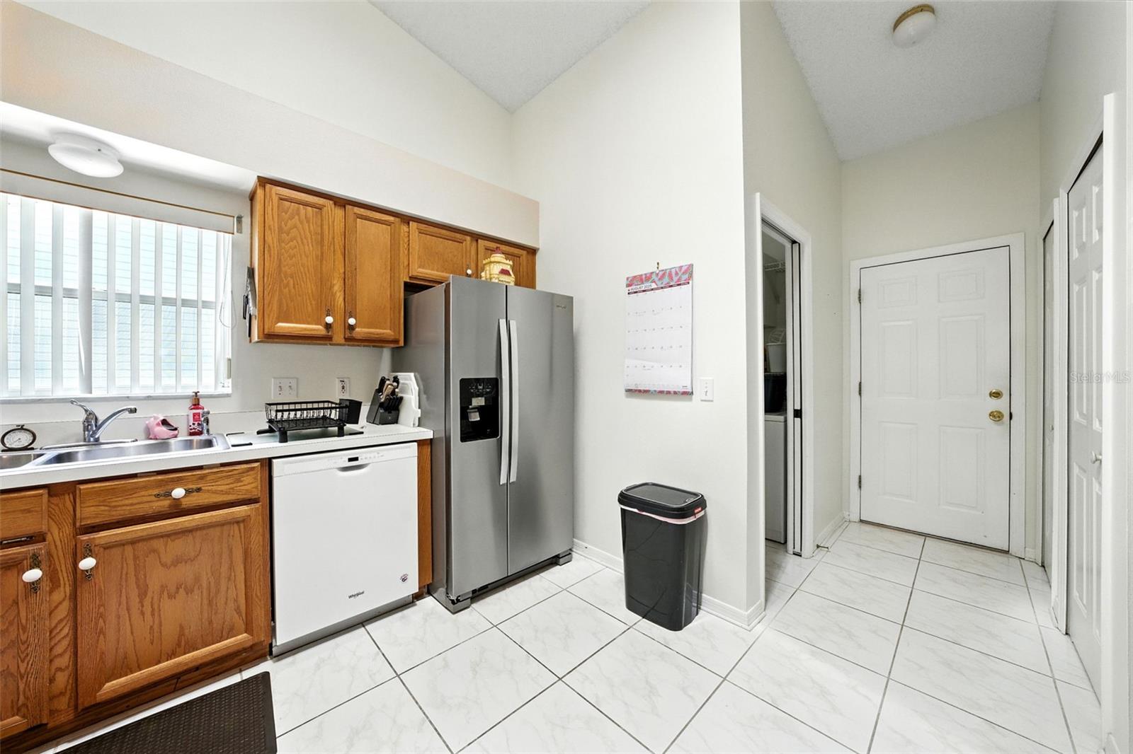Image 16 of 57 For 4552 Peach Tree Street