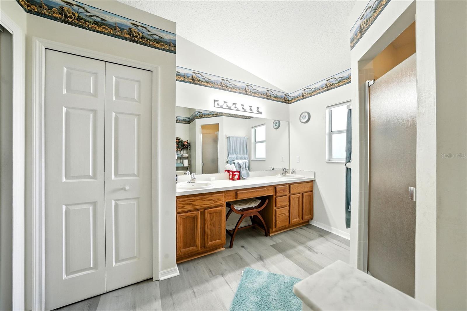 Image 21 of 57 For 4552 Peach Tree Street