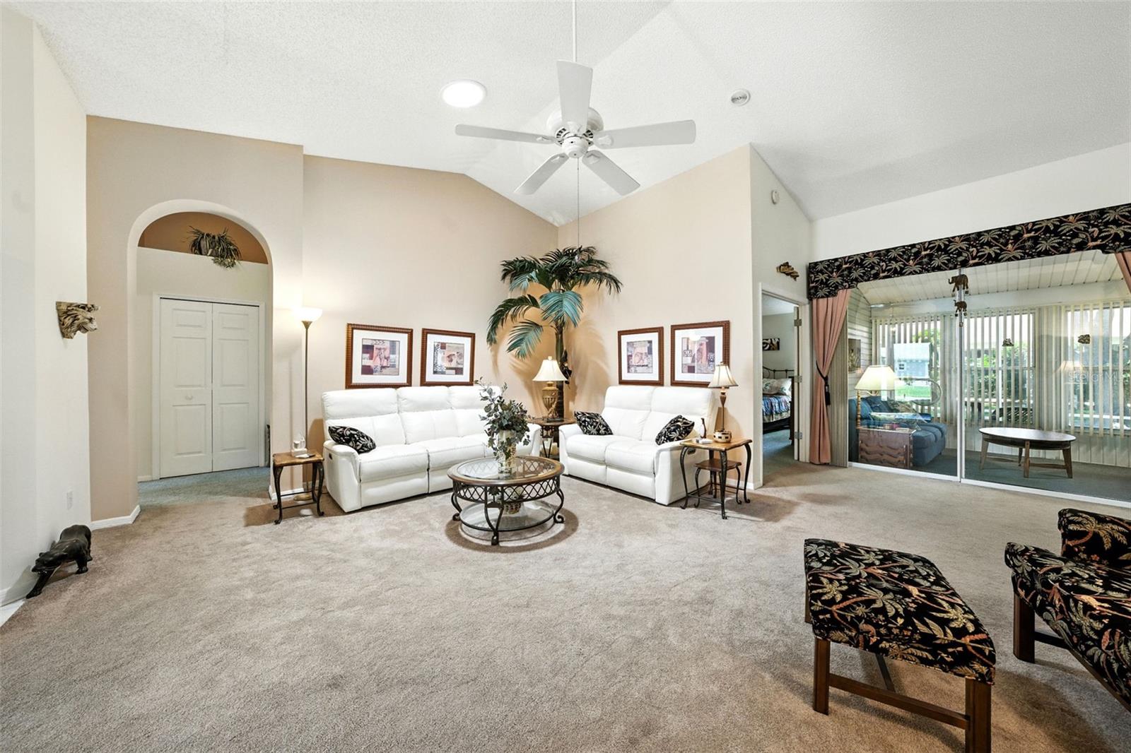 Image 8 of 57 For 4552 Peach Tree Street