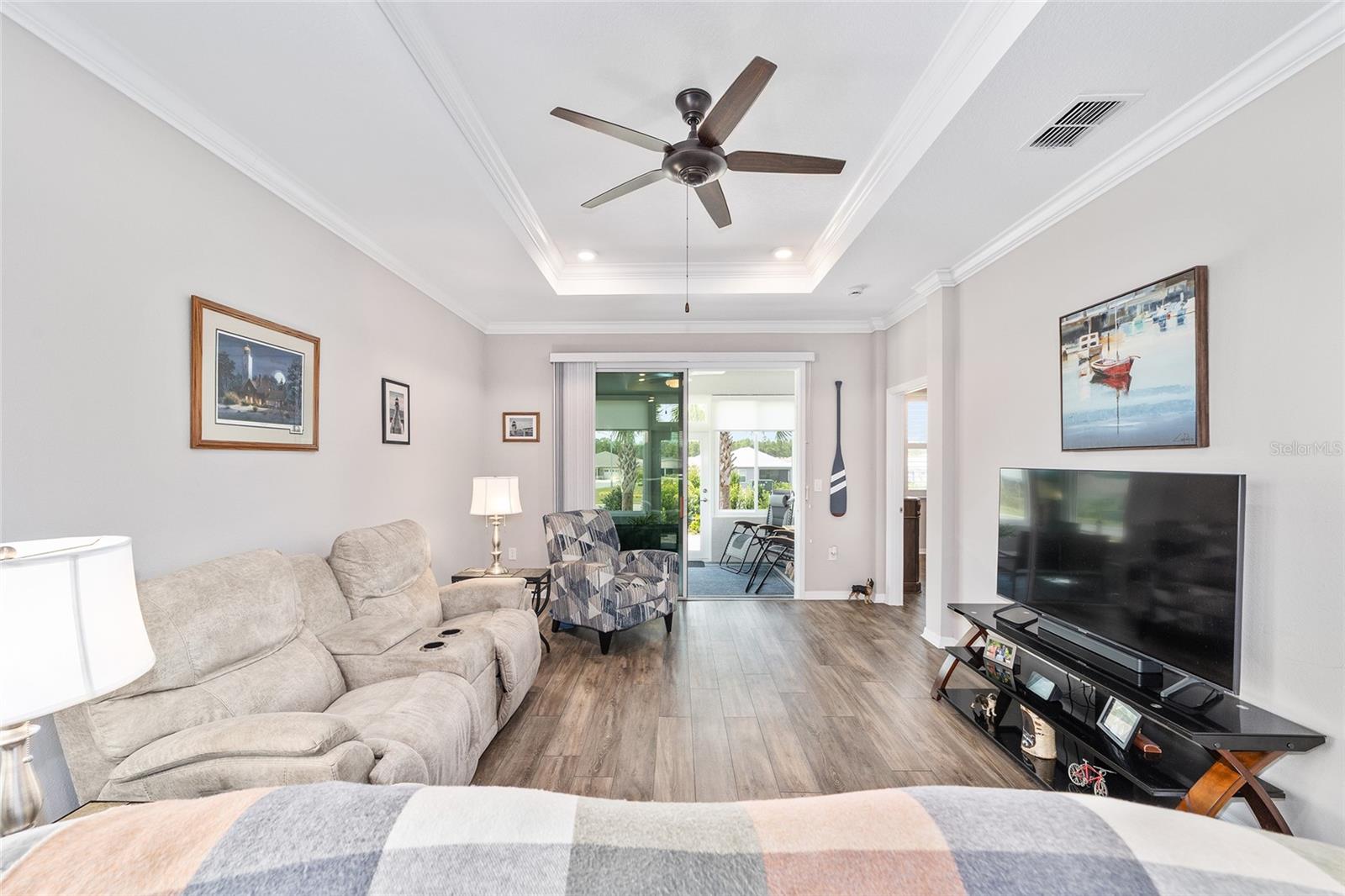 Image 10 of 34 For 10394 96th Loop