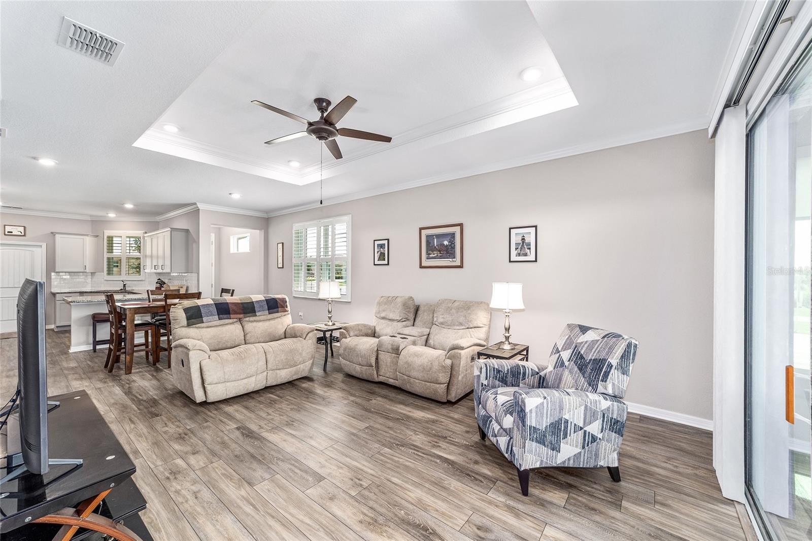 Image 11 of 34 For 10394 96th Loop