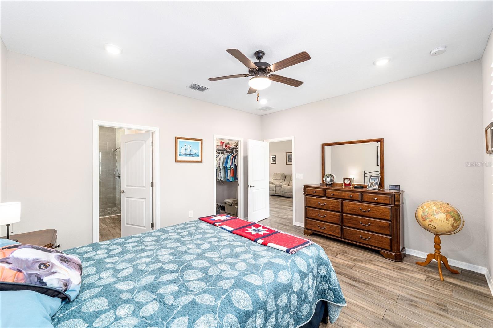 Image 20 of 34 For 10394 96th Loop