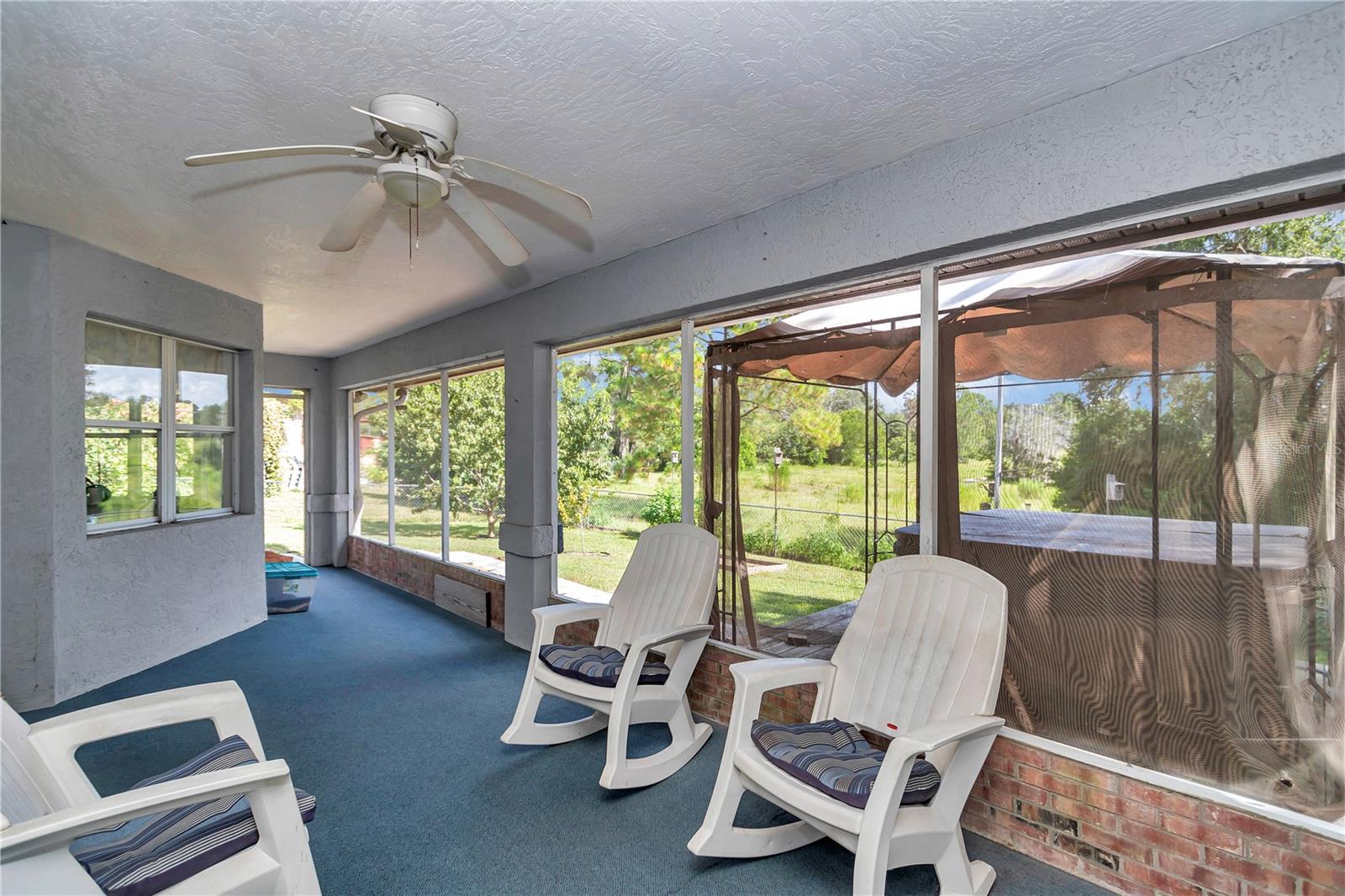 Listing photo id 9 for 481 151st Terrace