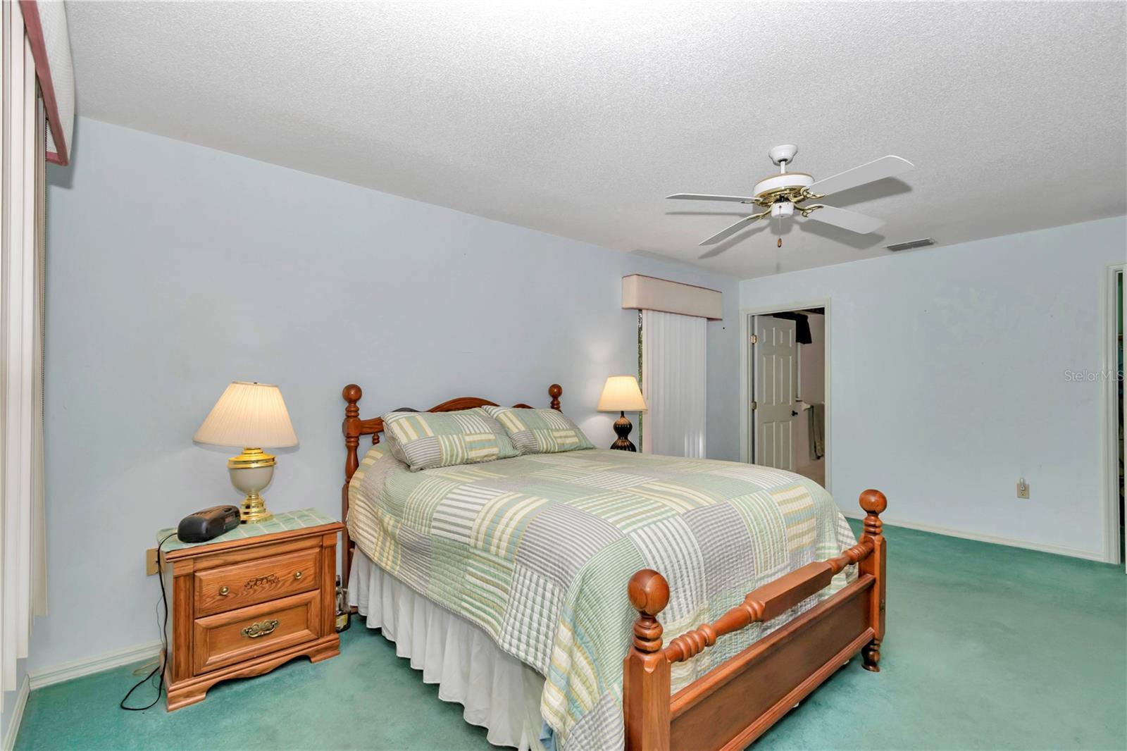Listing photo id 25 for 481 151st Terrace