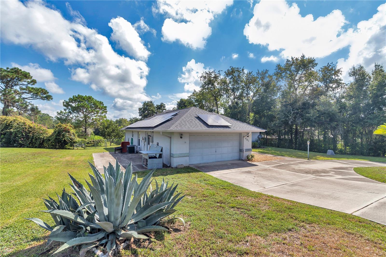 Listing photo id 1 for 481 151st Terrace