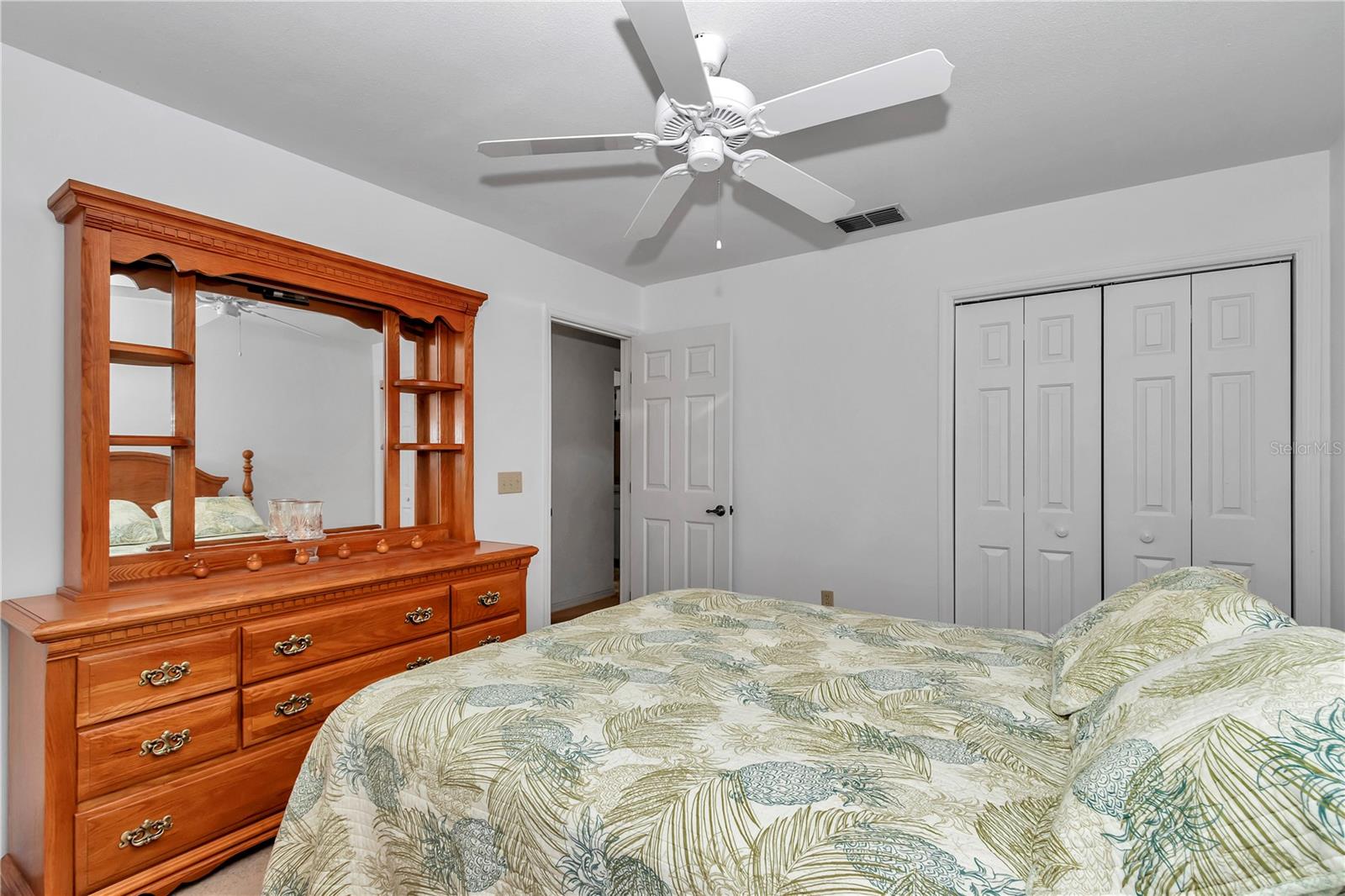 Listing photo id 31 for 481 151st Terrace