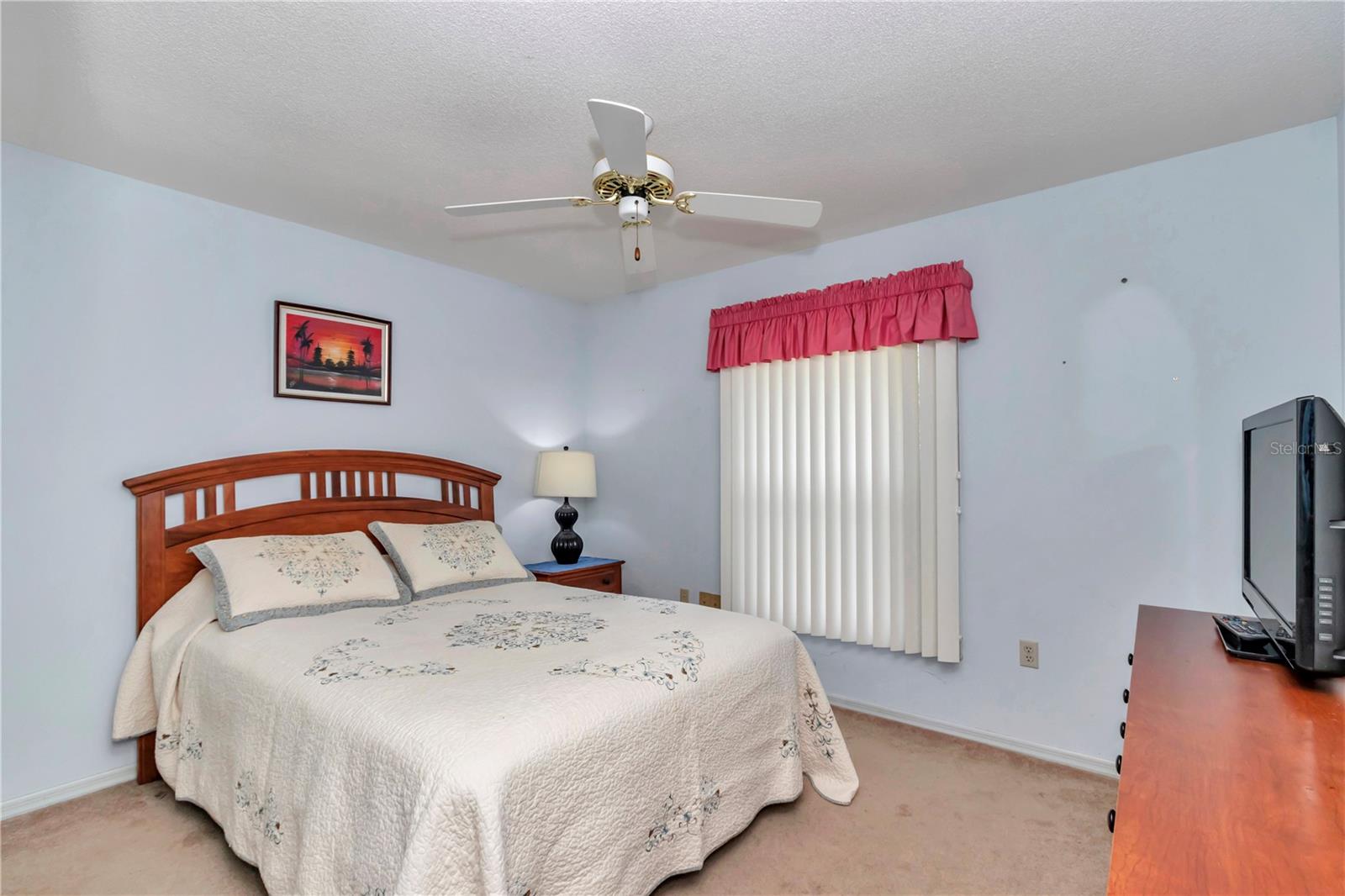 Listing photo id 33 for 481 151st Terrace