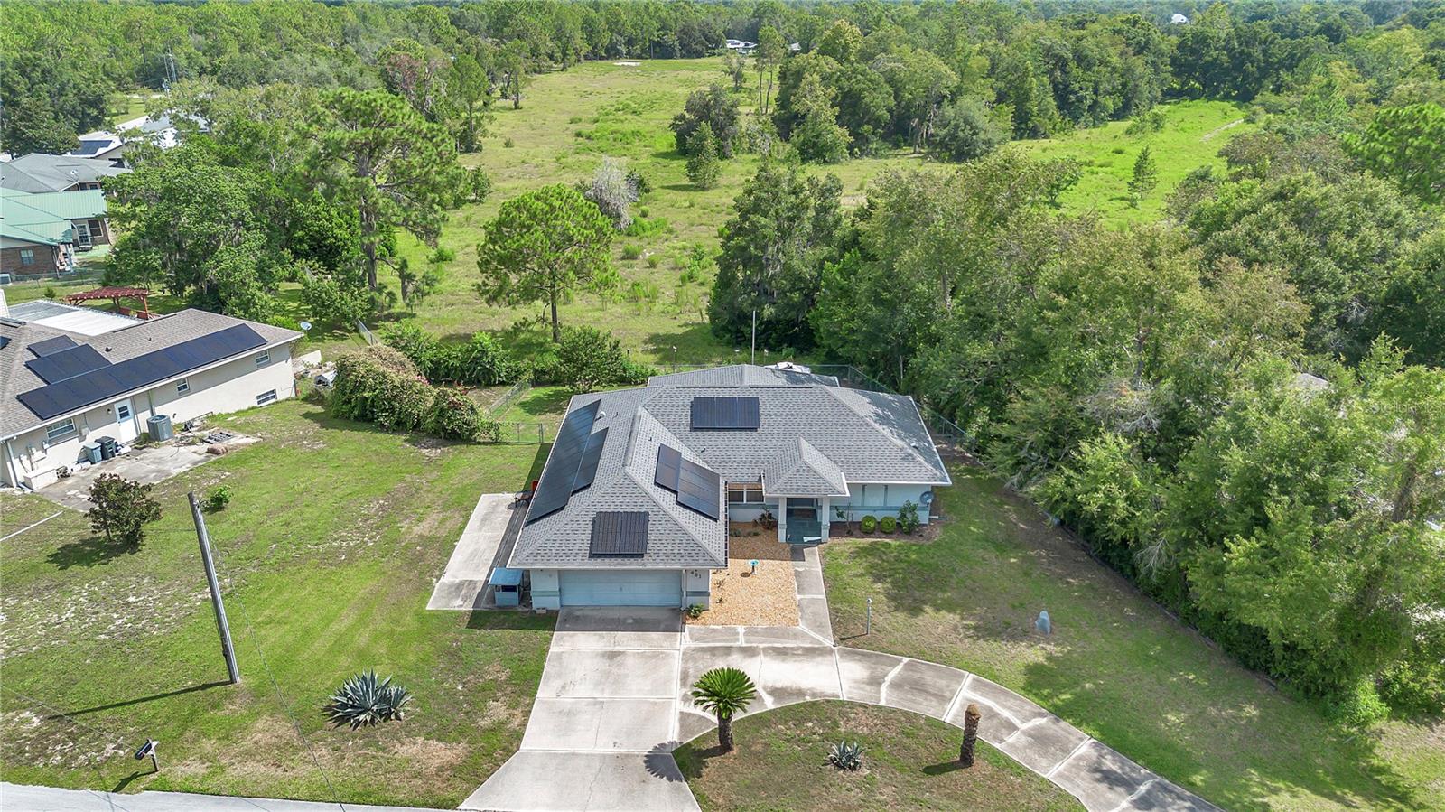 Listing photo id 36 for 481 151st Terrace