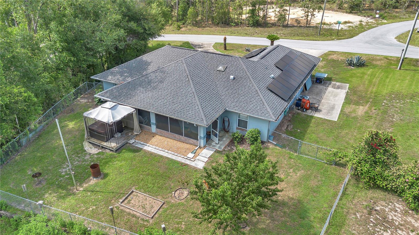 Listing photo id 40 for 481 151st Terrace
