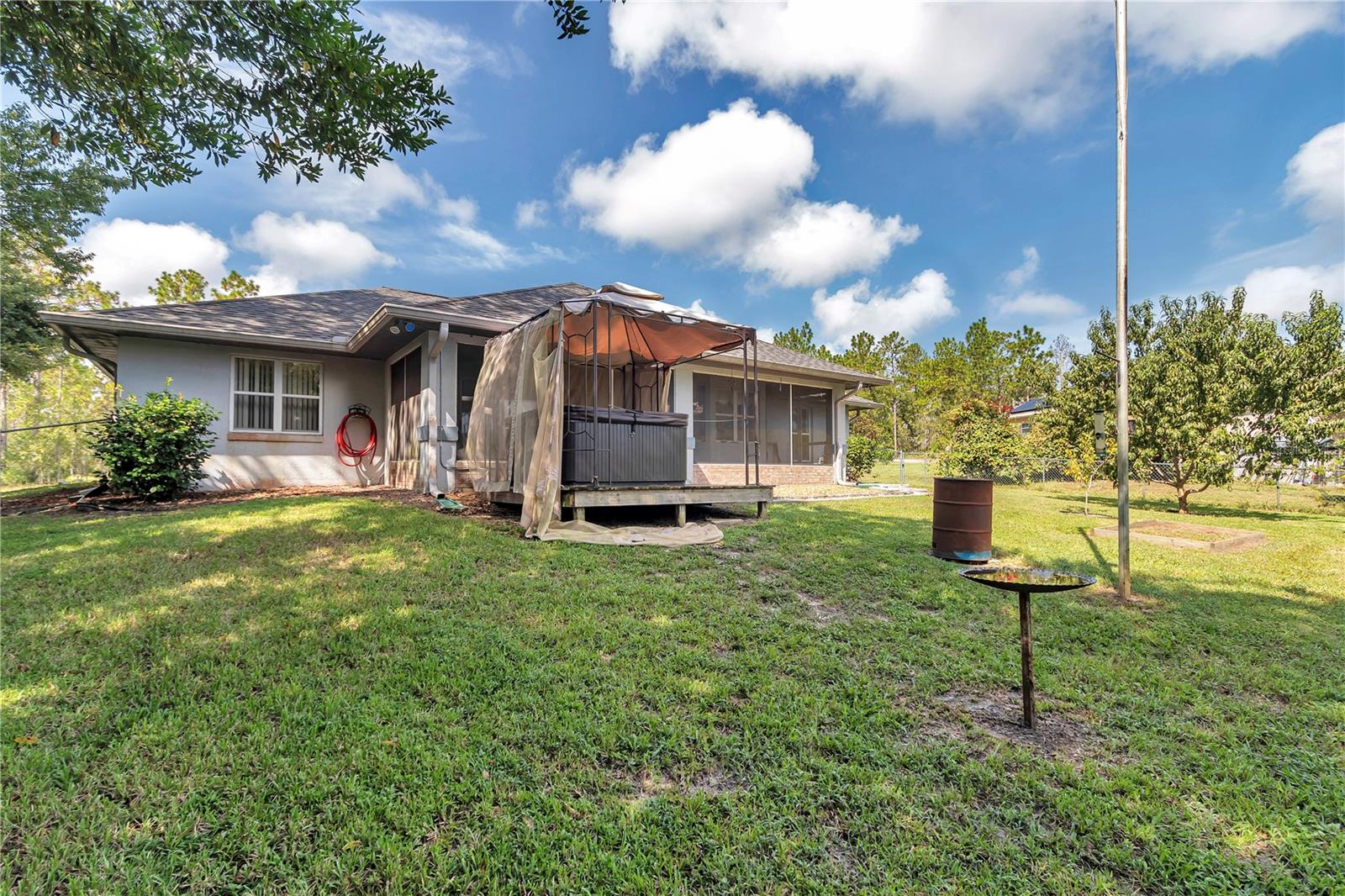 Listing photo id 6 for 481 151st Terrace