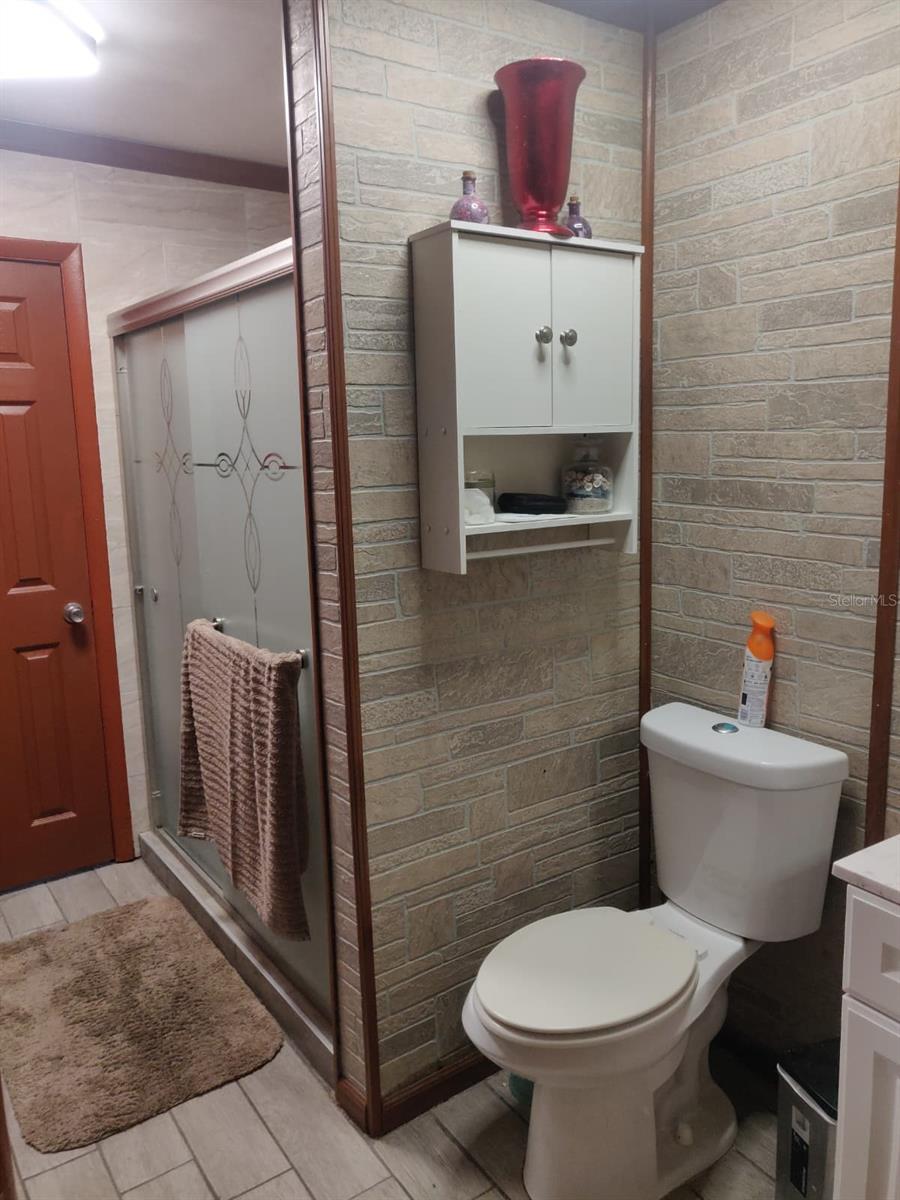Image 15 of 27 For 21348 40th Circle Court