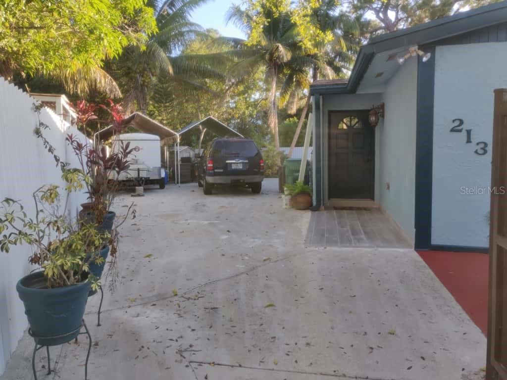 Image 2 of 27 For 21348 40th Circle Court