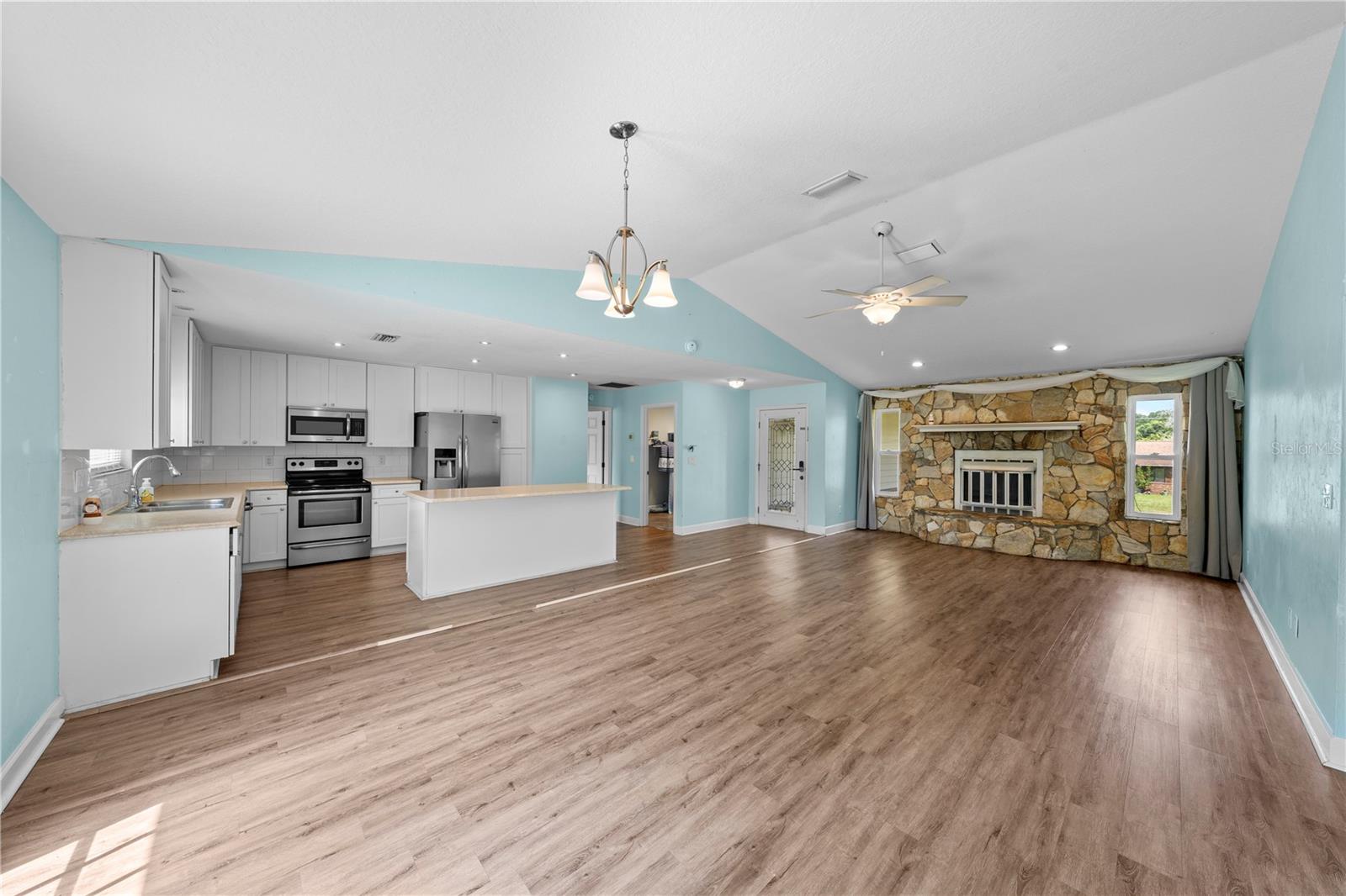 Image 6 of 34 For 4490 2nd Court