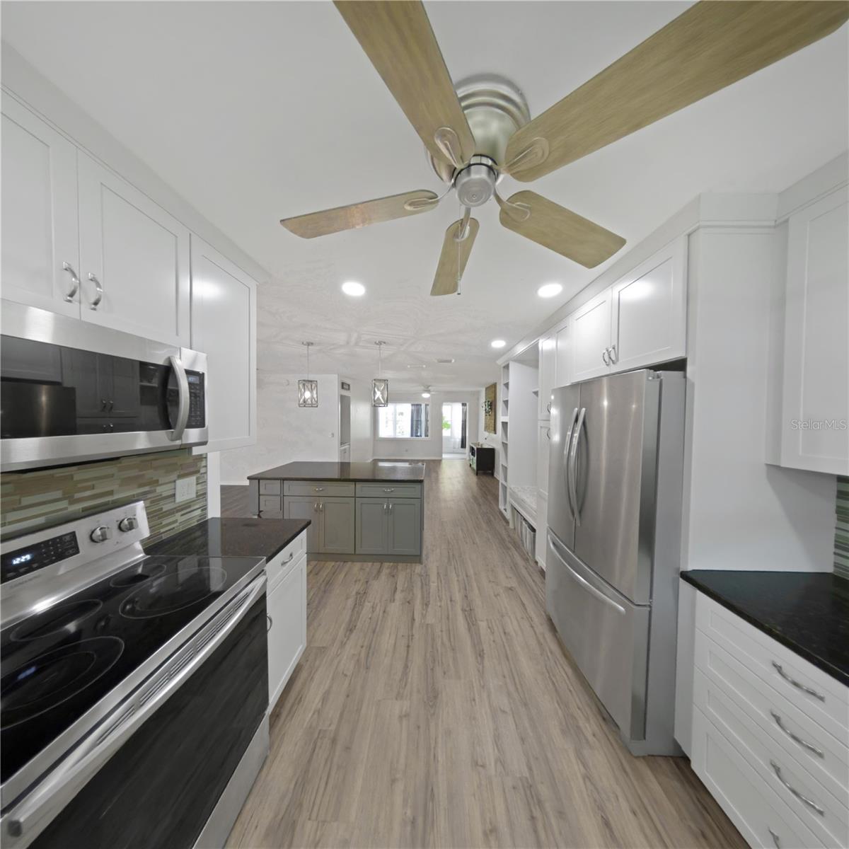 Image 17 of 43 For 8723 93rd Lane C