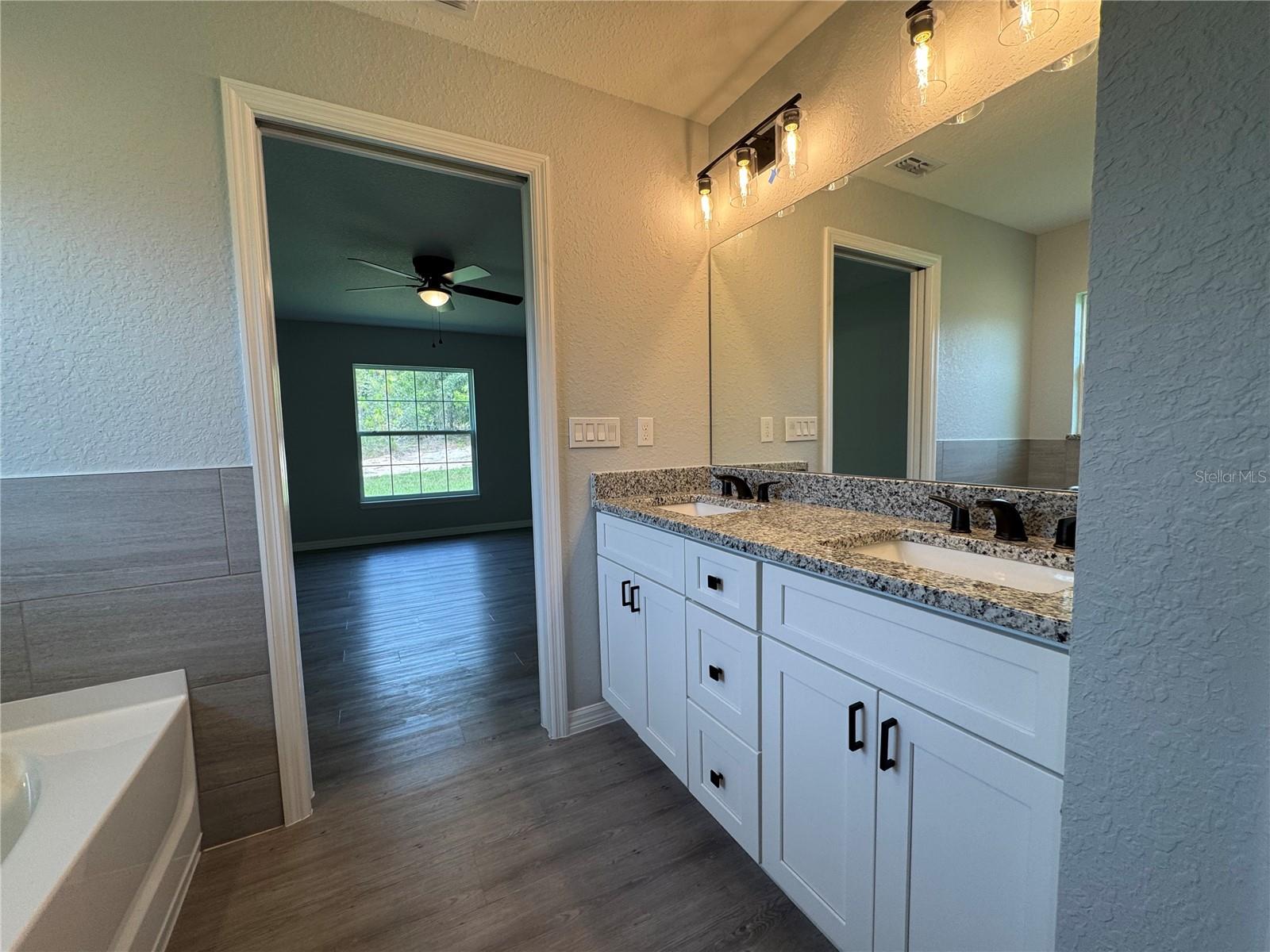 Image 13 of 28 For 19 45th Loop