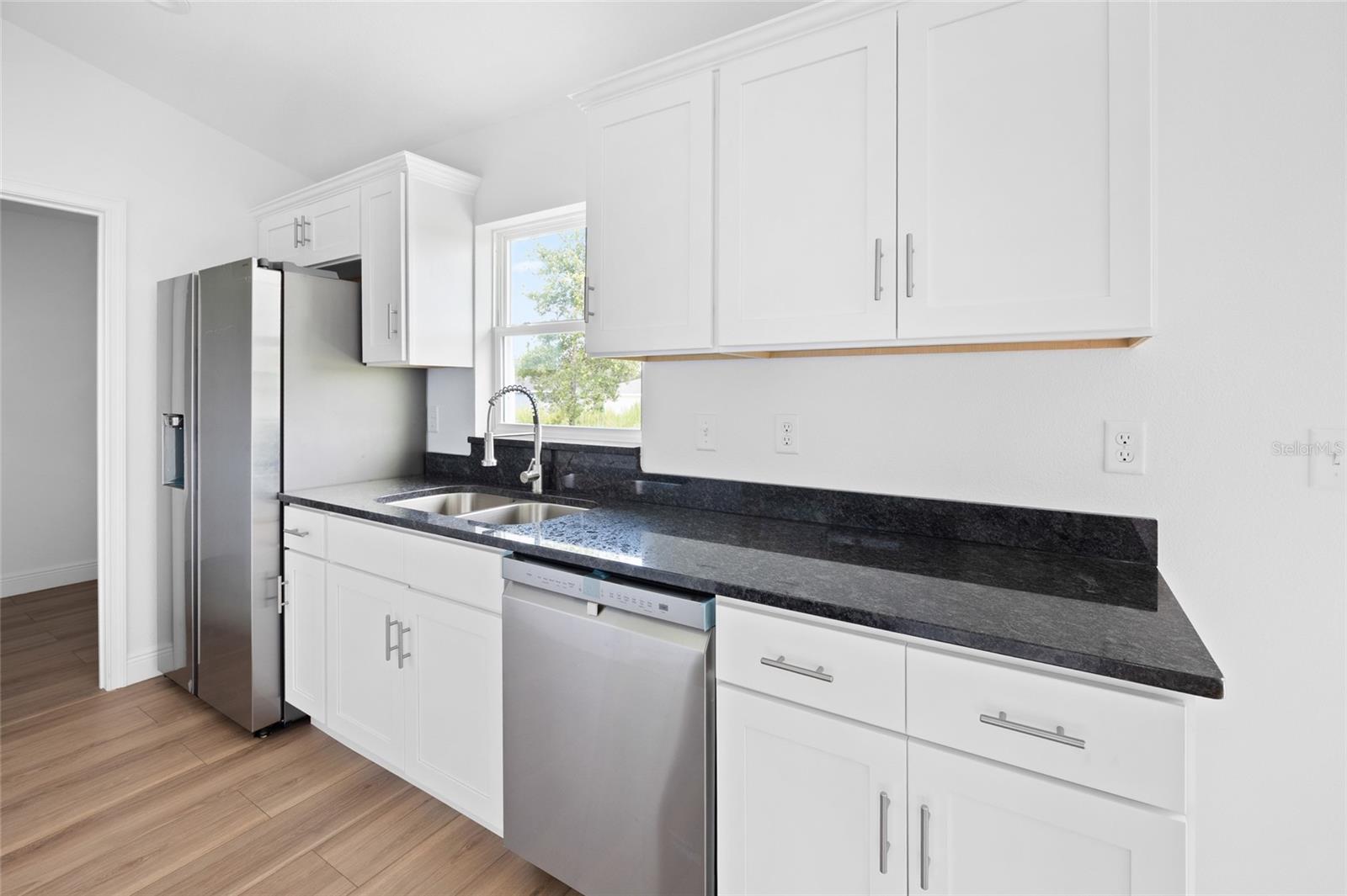 Image 15 of 34 For 13081 107th Street