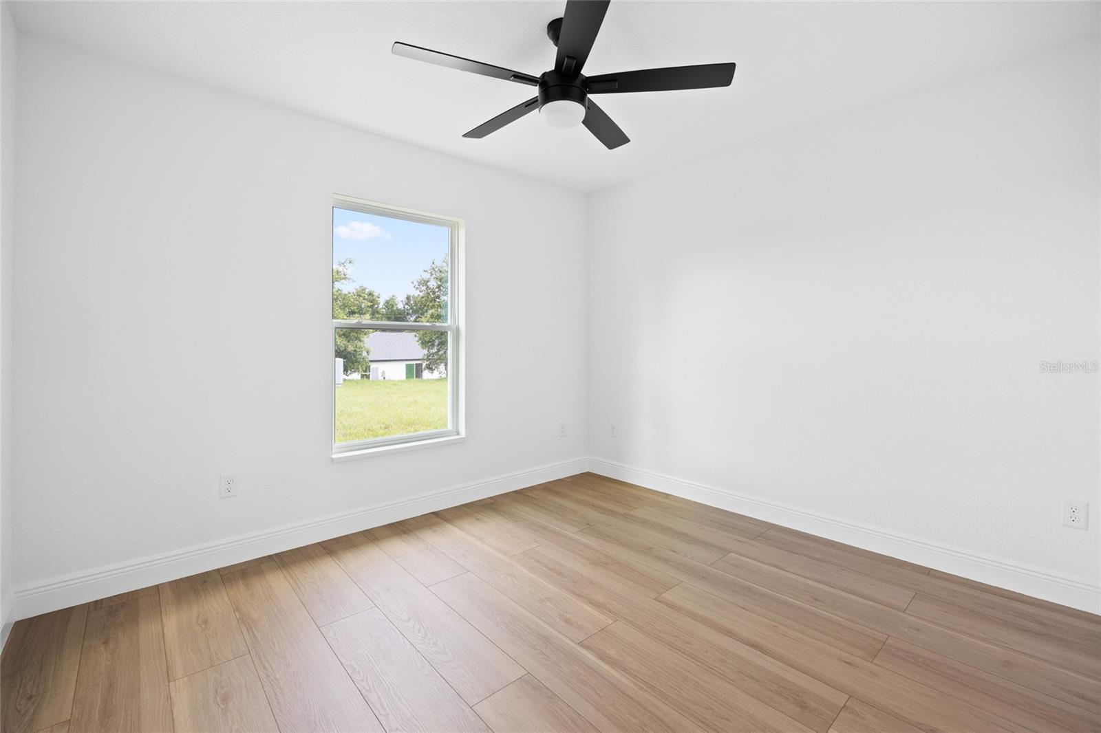 Image 17 of 34 For 13081 107th Street