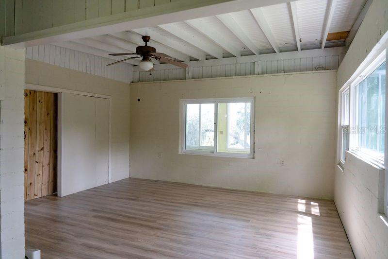 Image 20 of 30 For 10500 138th Place Road