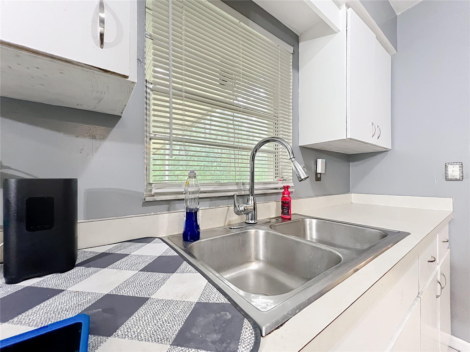 Image 11 of 40 For 3611 15th Avenue