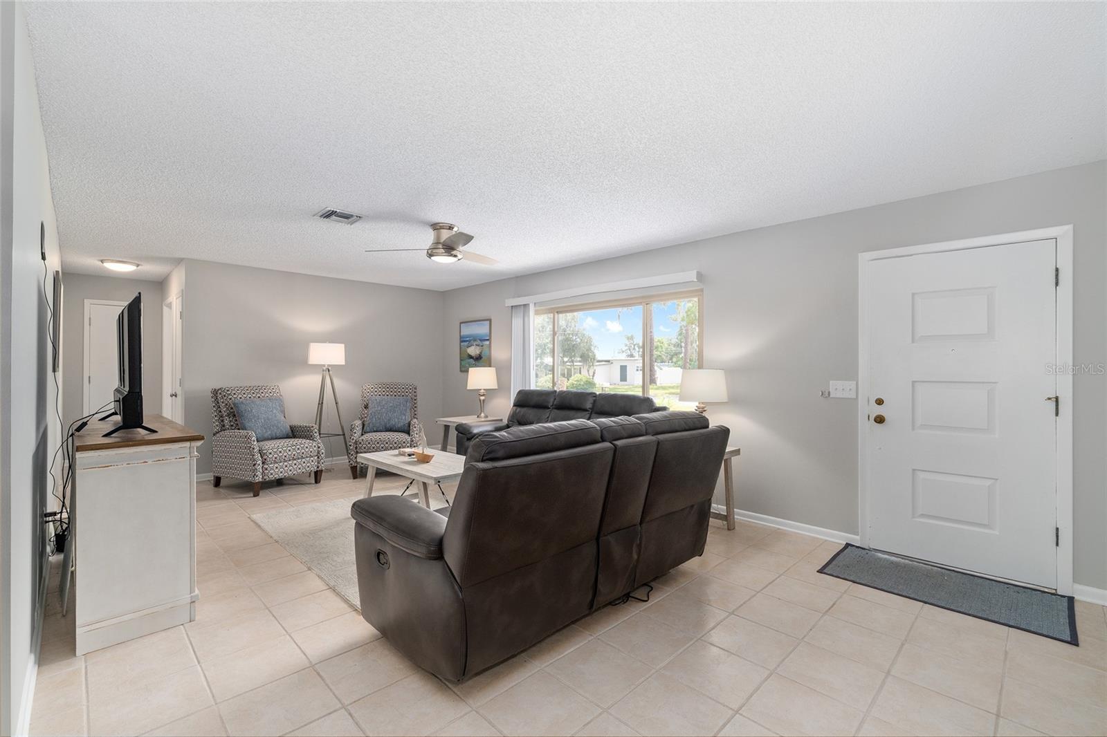 Image 10 of 45 For 36903 Hilltop Drive