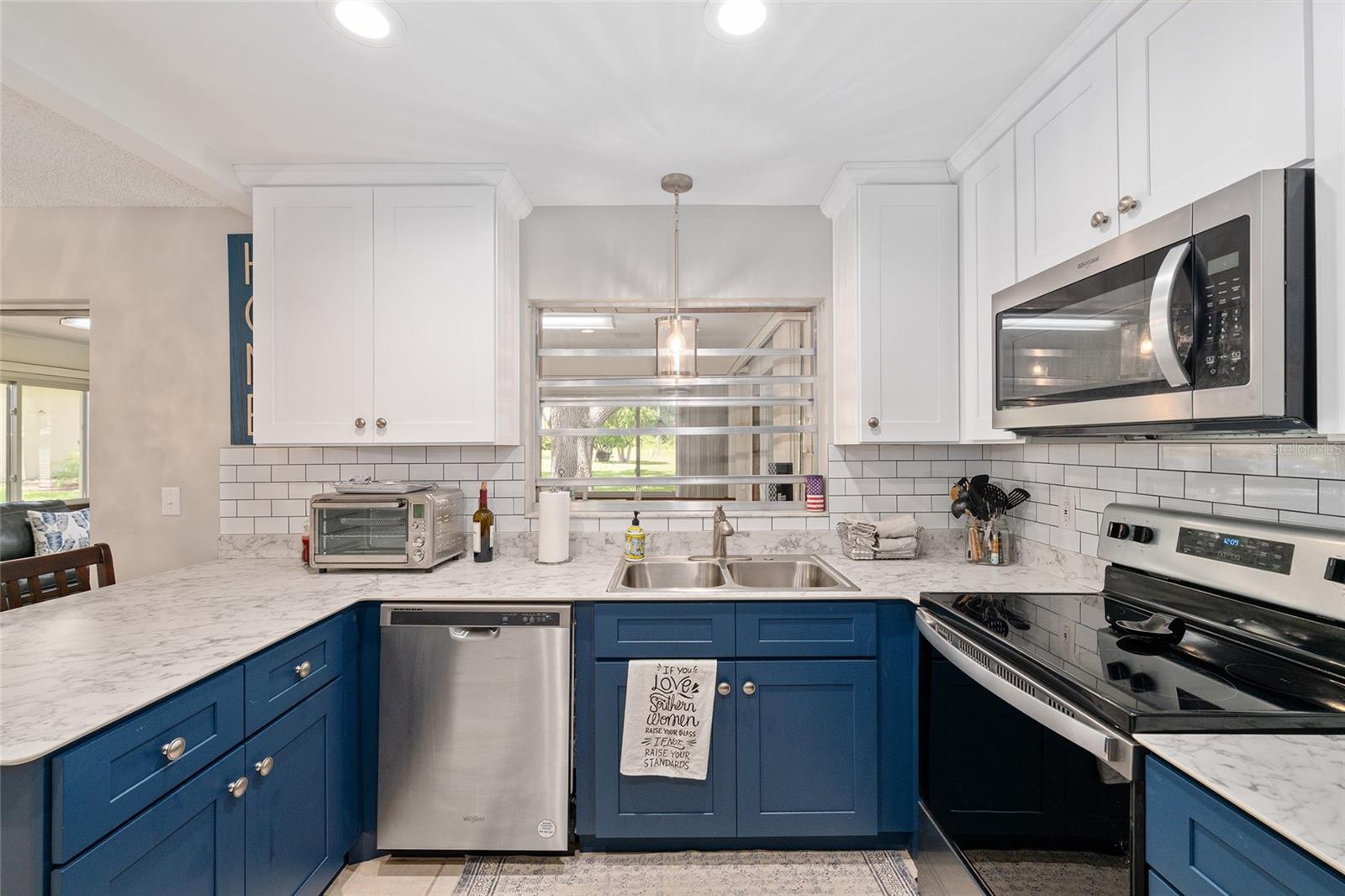 Image 17 of 45 For 36903 Hilltop Drive