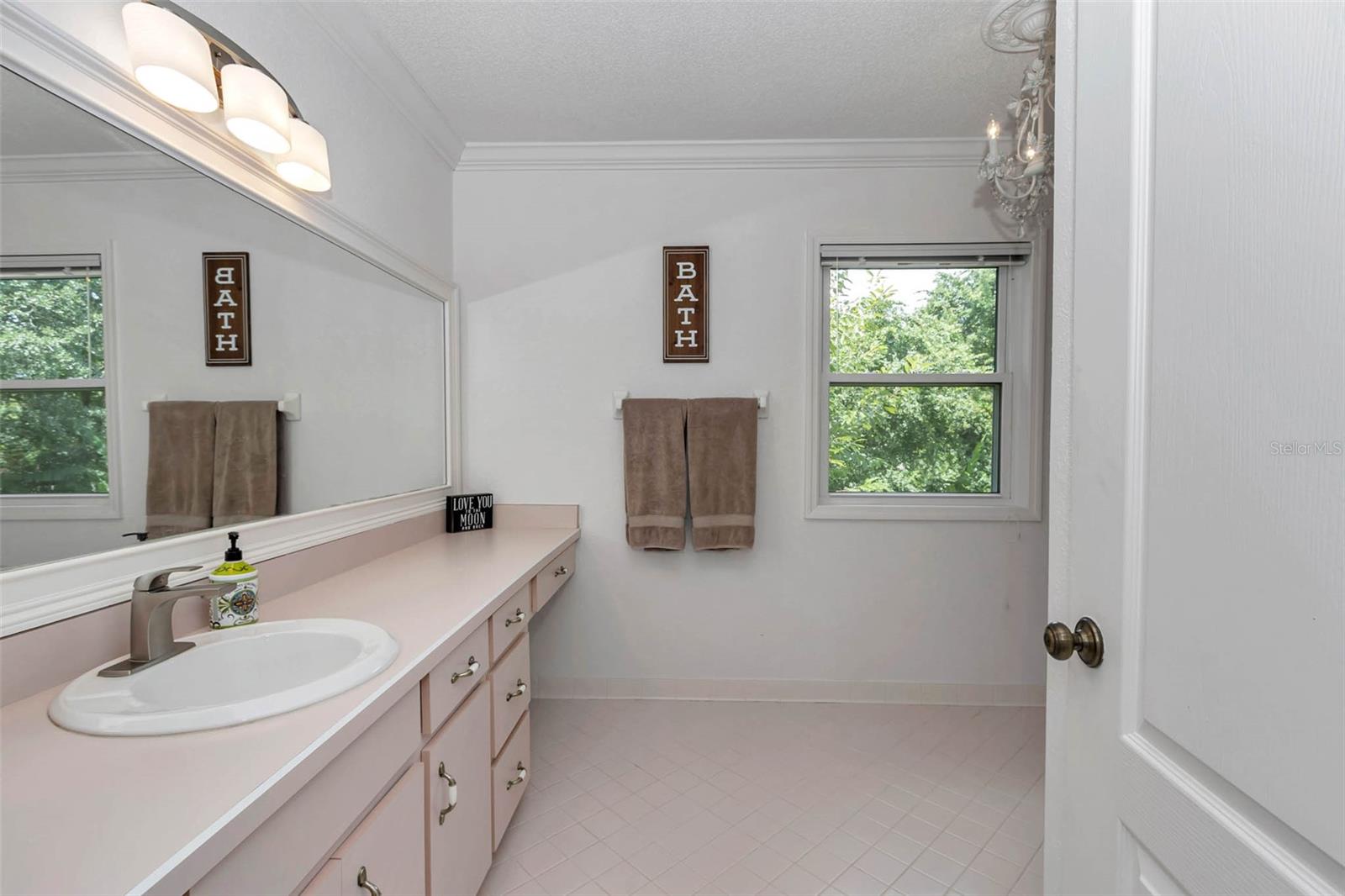 Image 41 of 57 For 9 Forest View Way