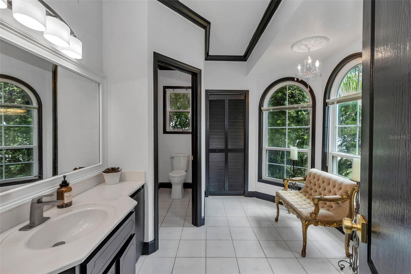 Image 7 of 57 For 9 Forest View Way