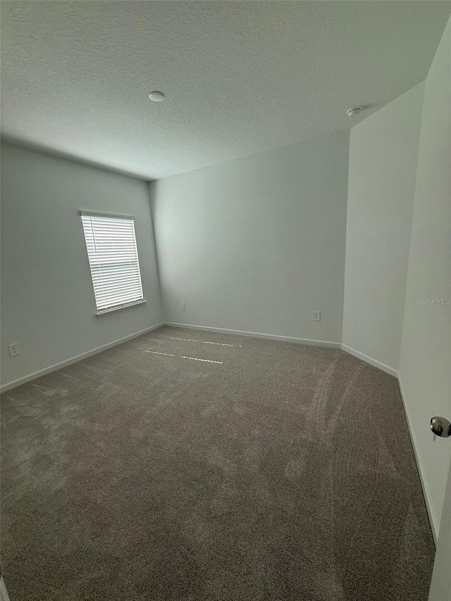 Listing photo id 14 for 19444 78th Place