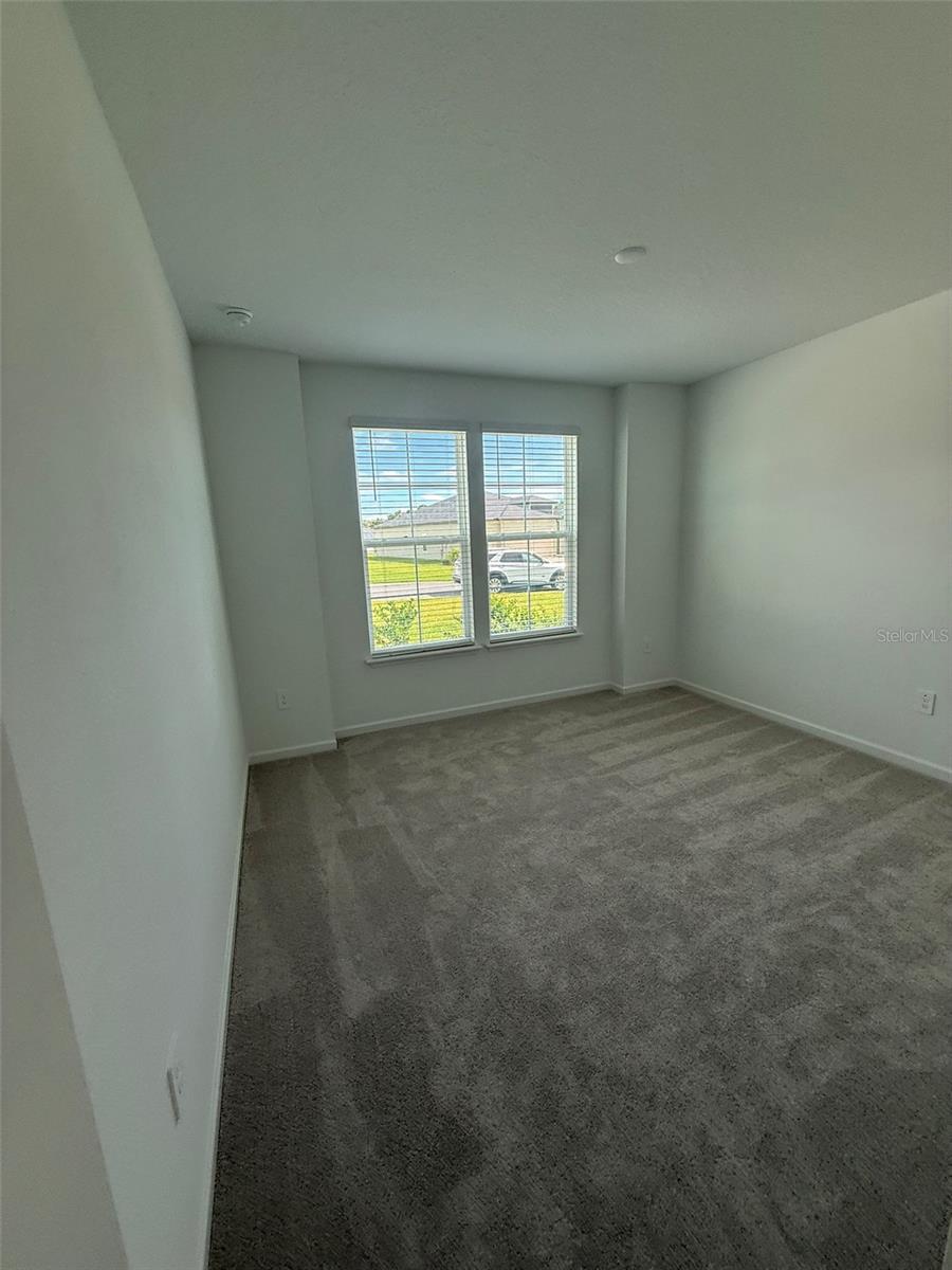 Listing photo id 15 for 19444 78th Place
