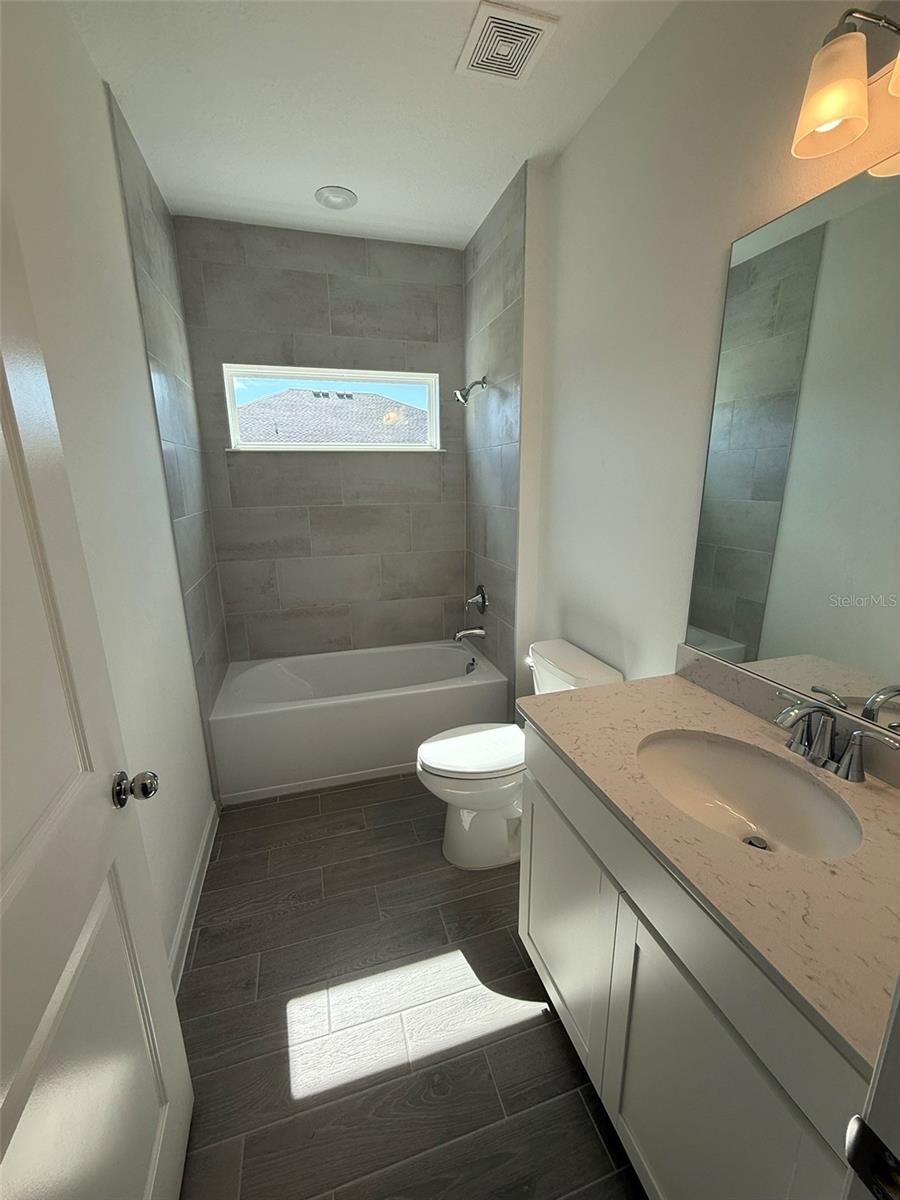 Listing photo id 16 for 19444 78th Place