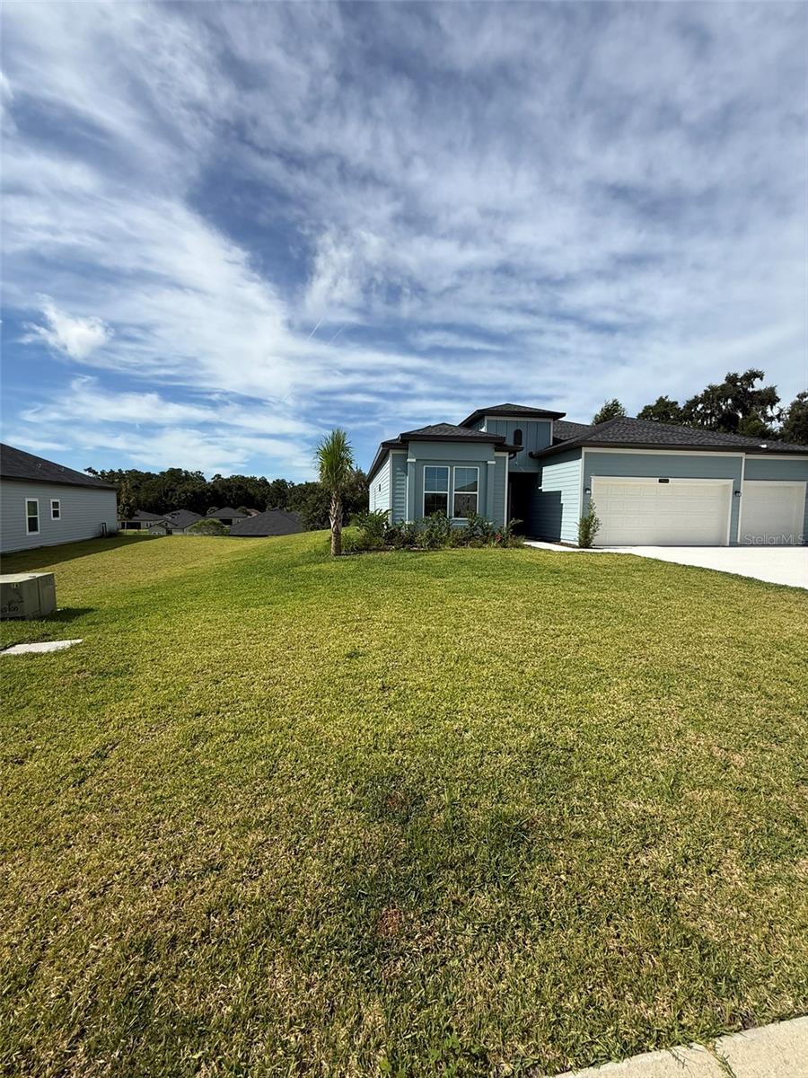 Listing photo id 2 for 19444 78th Place