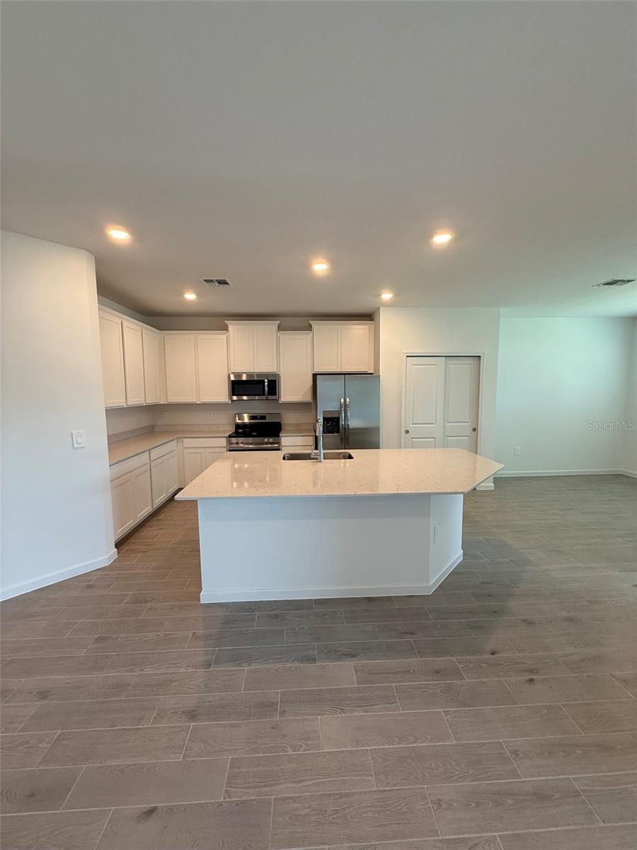 Listing photo id 6 for 19444 78th Place
