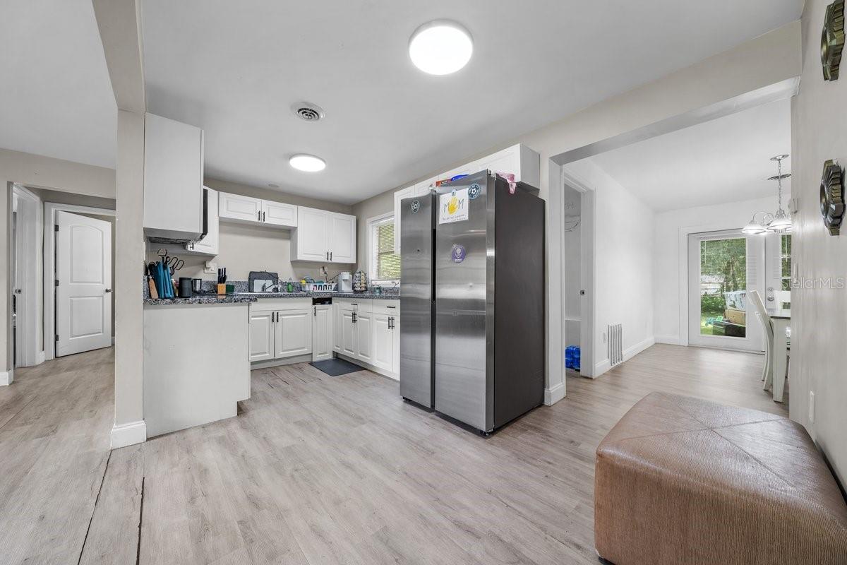 Image 10 of 37 For 2025 39th Street