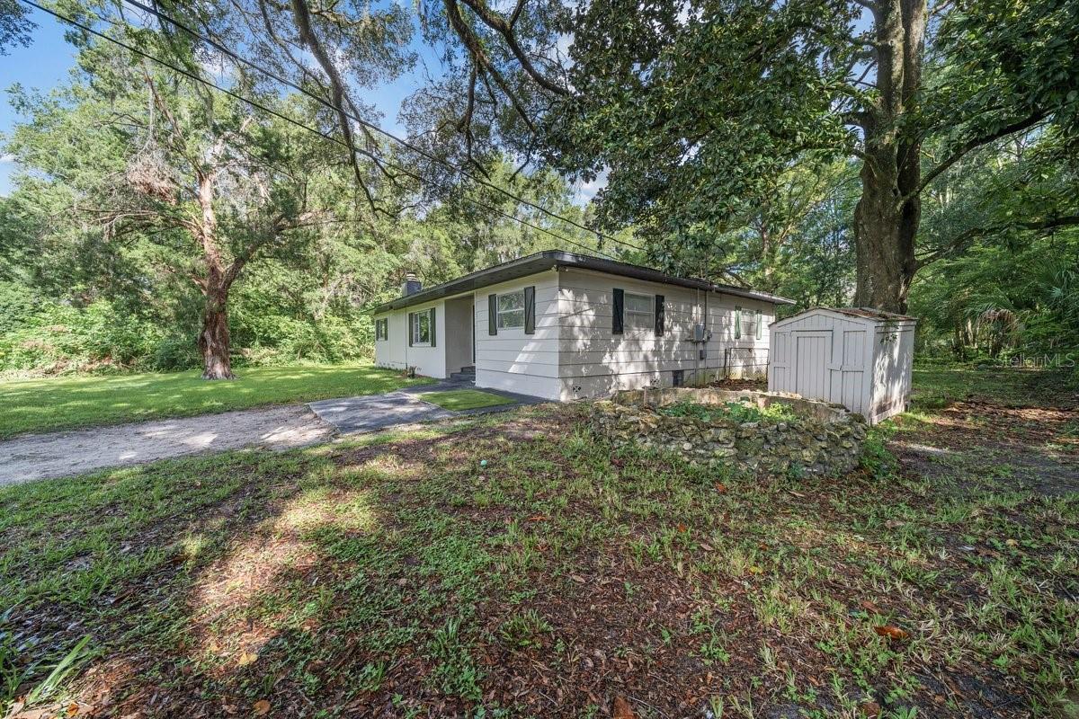 Image 32 of 37 For 2025 39th Street