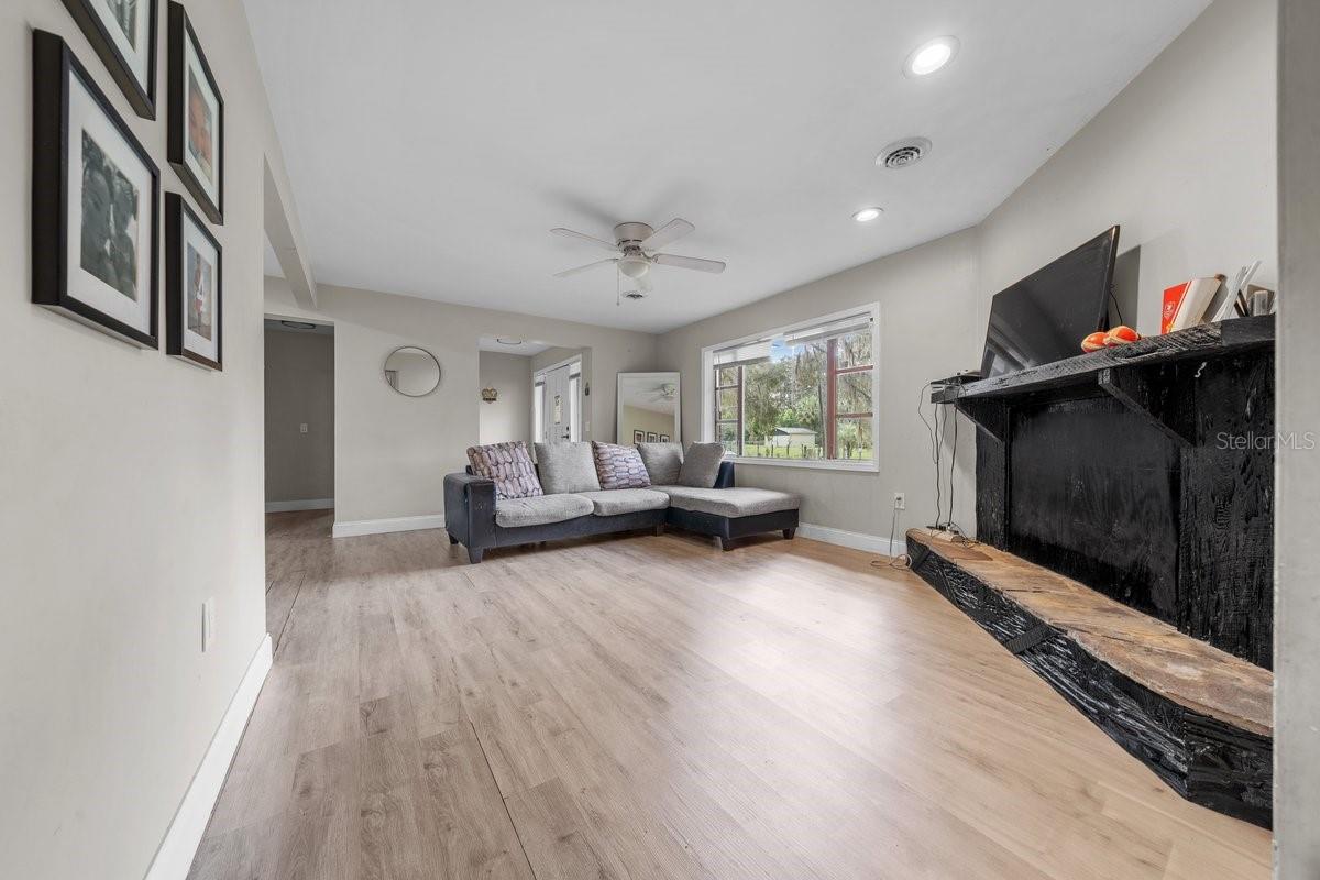 Image 9 of 37 For 2025 39th Street