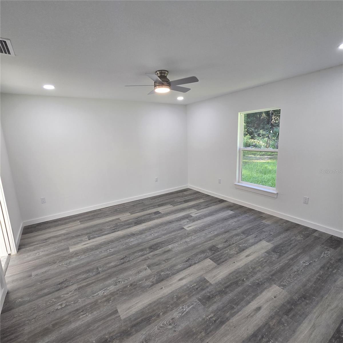 Image 10 of 30 For 2984 140th Lane