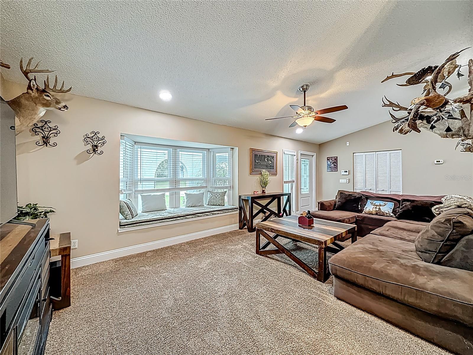 Image 11 of 57 For 13812 Columbine Avenue