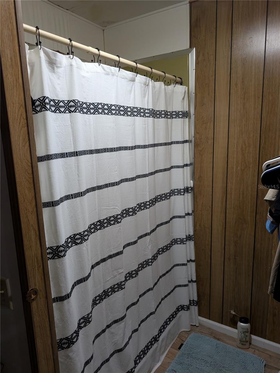 Listing photo id 12 for 4140 Riverside Drive
