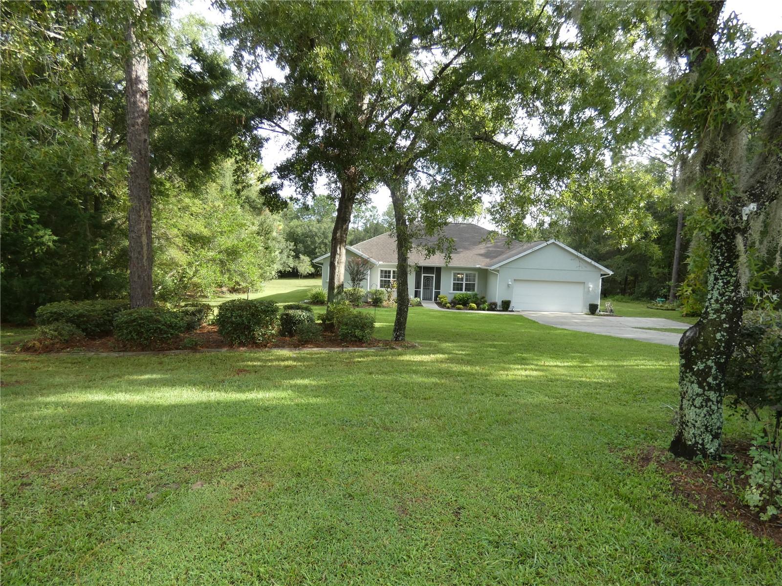 Image 2 of 43 For 20381 86th Loop