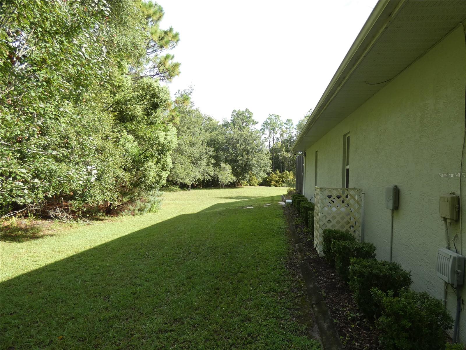 Image 4 of 43 For 20381 86th Loop