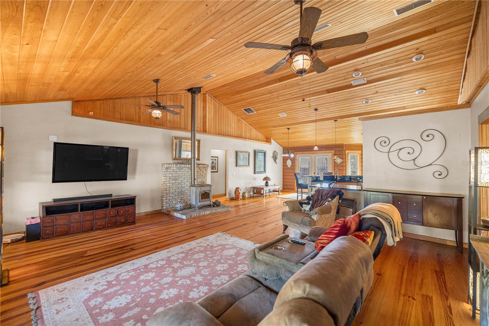 Image 13 of 35 For 11351 93rd Terrace