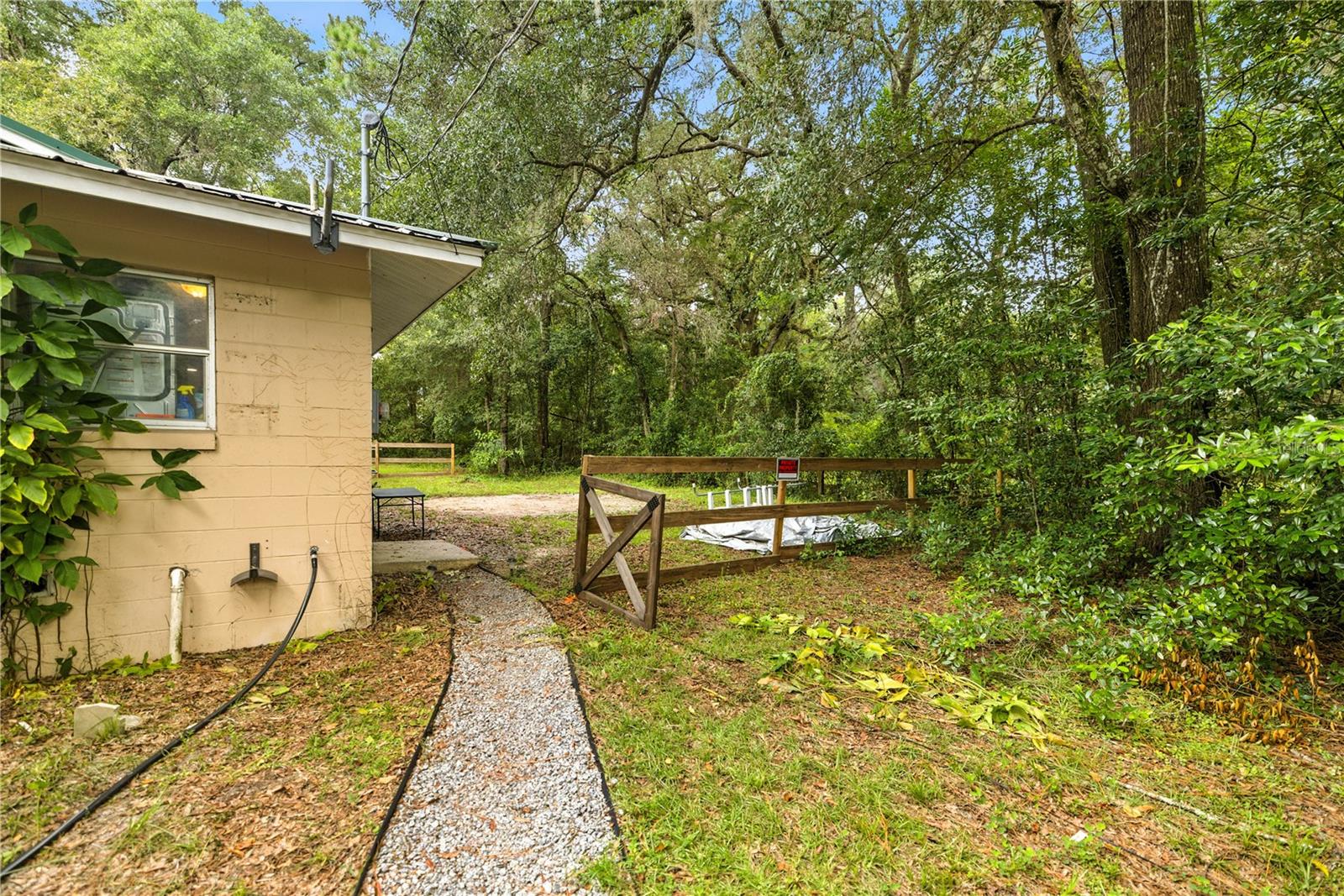 Listing photo id 24 for 2449 40th Street