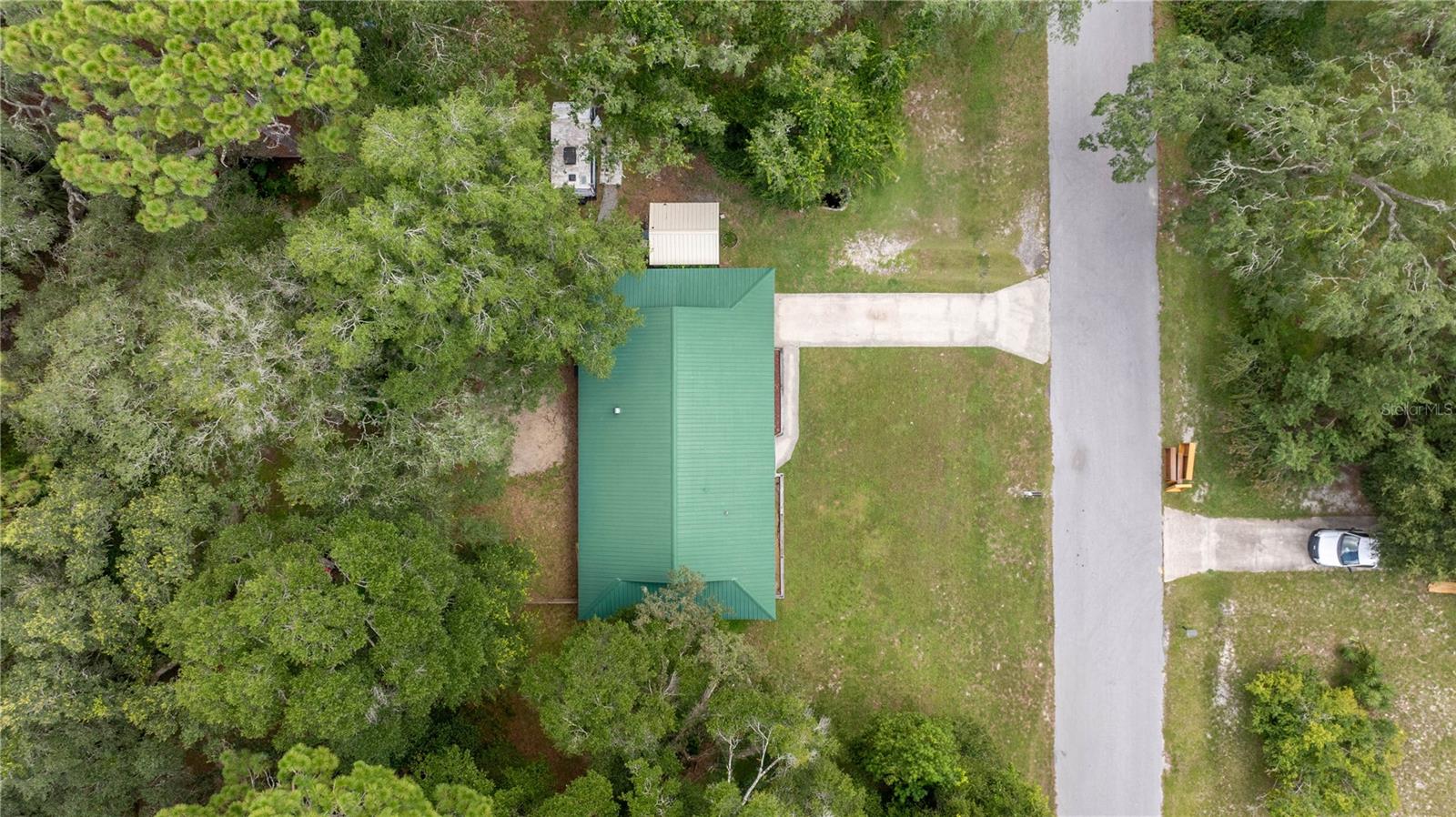 Listing photo id 27 for 2449 40th Street