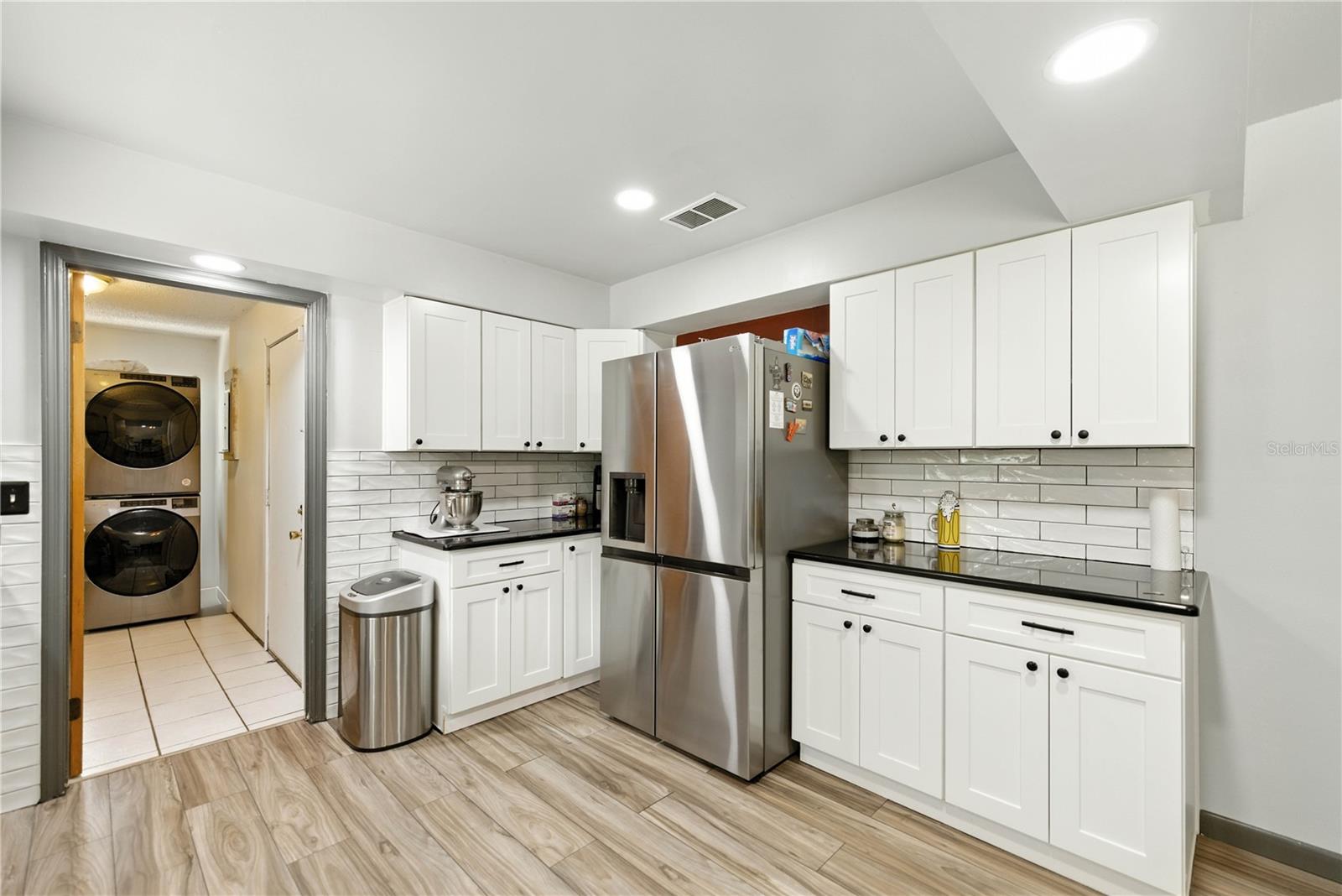 Listing photo id 5 for 2449 40th Street