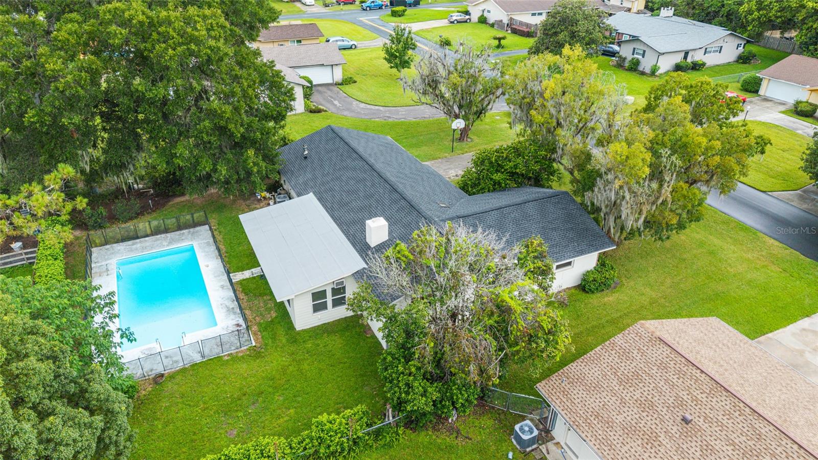 Image 23 of 83 For 3561 30th Terrace