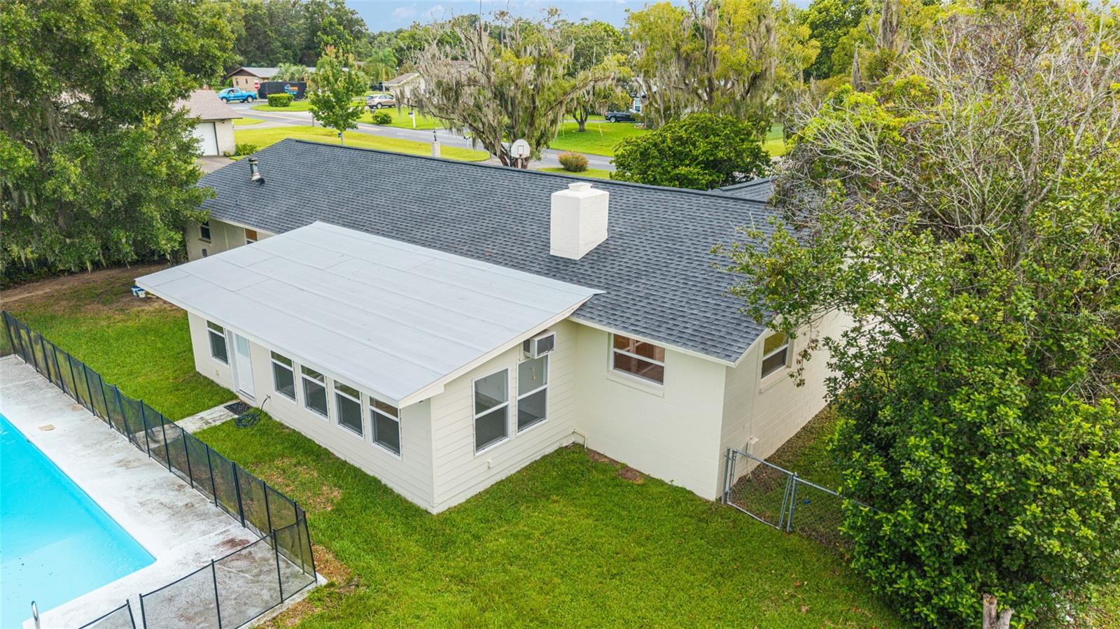 Image 24 of 83 For 3561 30th Terrace