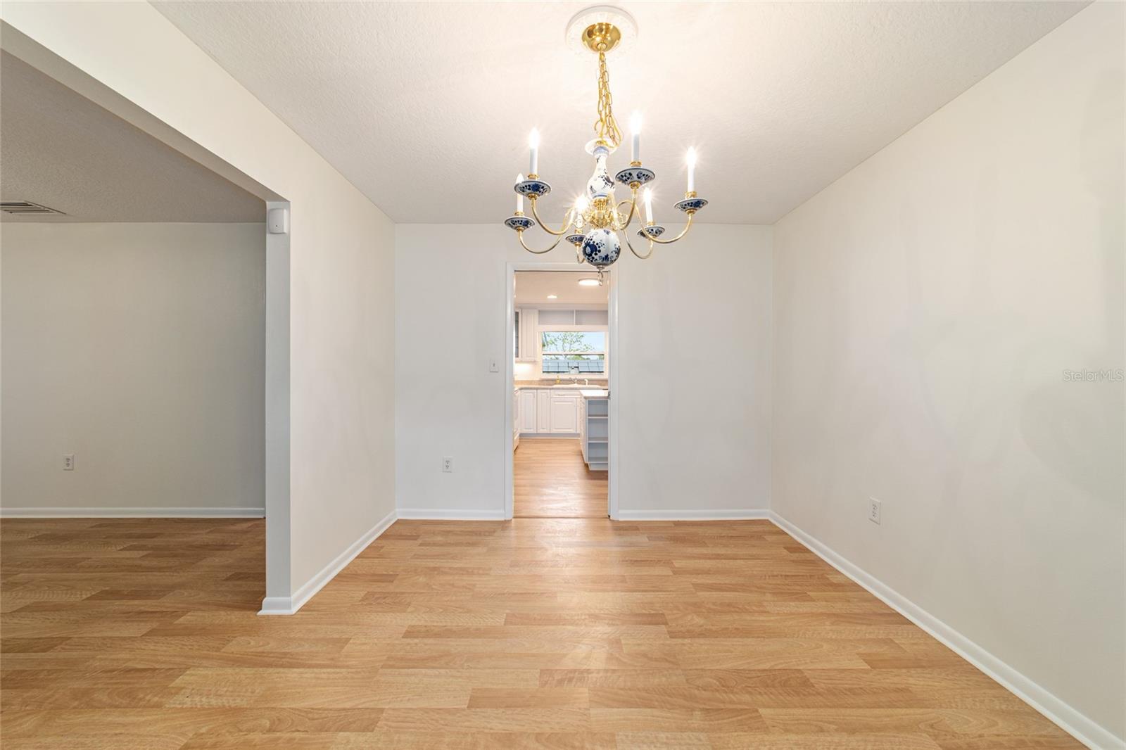 Image 42 of 83 For 3561 30th Terrace