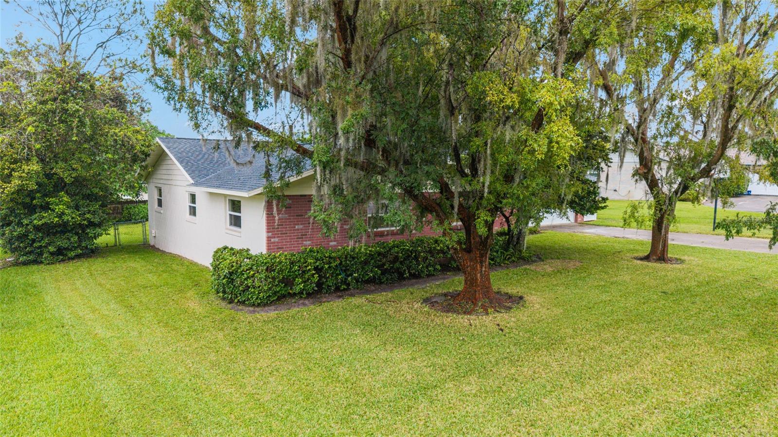 Image 6 of 83 For 3561 30th Terrace