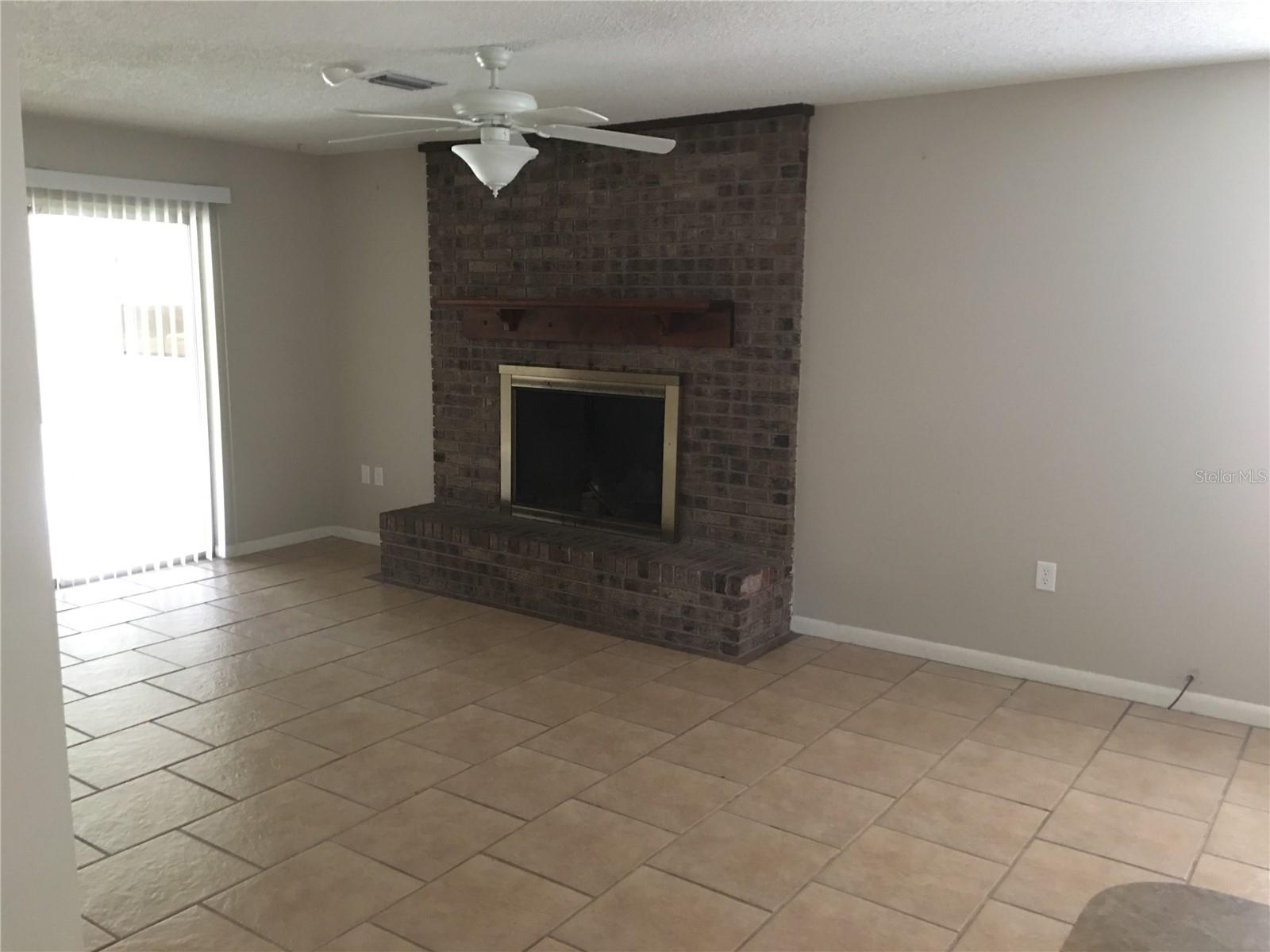 Image 9 of 29 For 210 53rd Court
